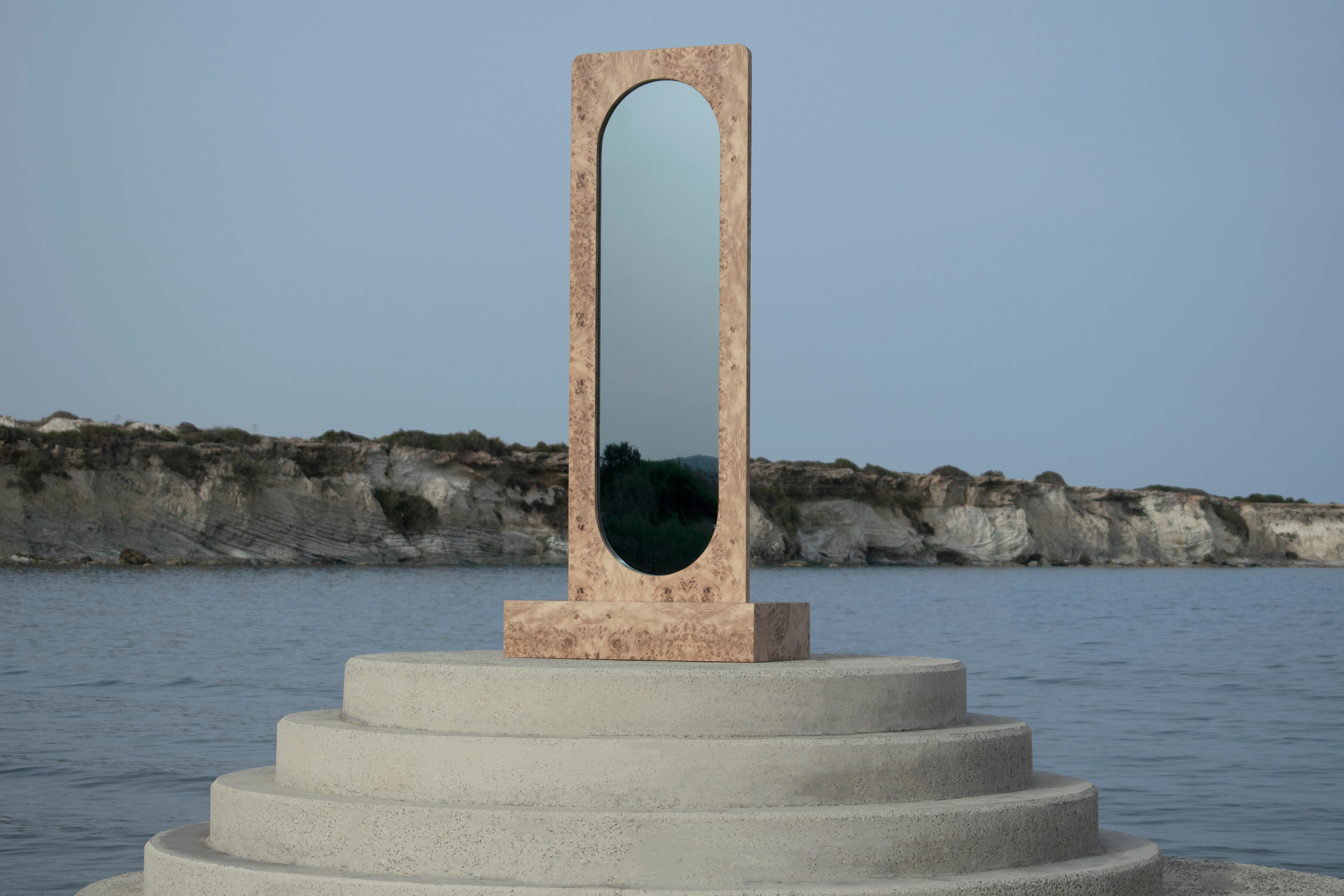 Varnished EPIFANIA Mappa Burl Veneer Standing Mirror in Natural Beige Color For Sale
