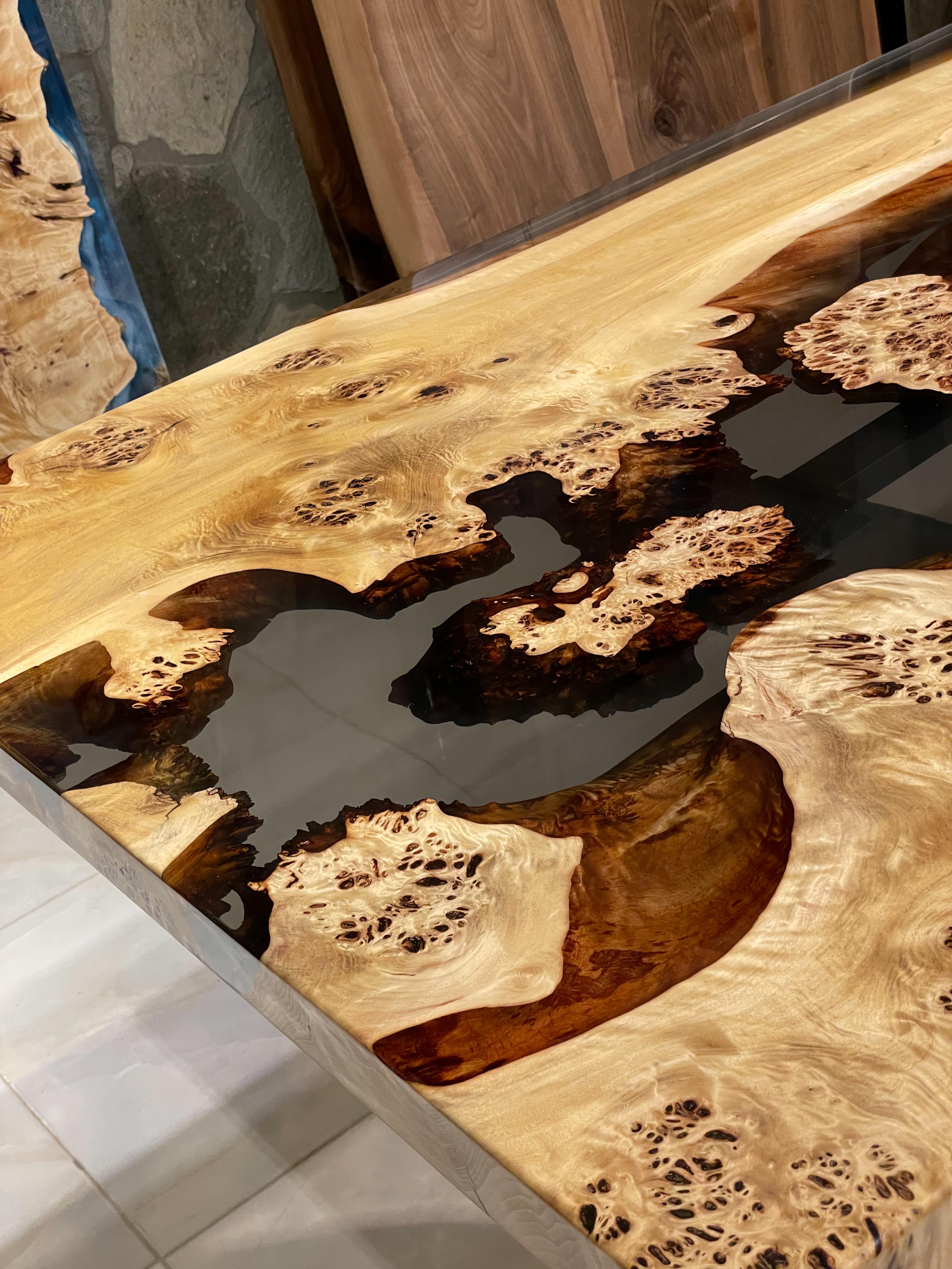 Tavolo Mappa Burl Wood - Mobili su misura - Tavolo da pranzo per cucina - Tavolo in resina in vendita 7