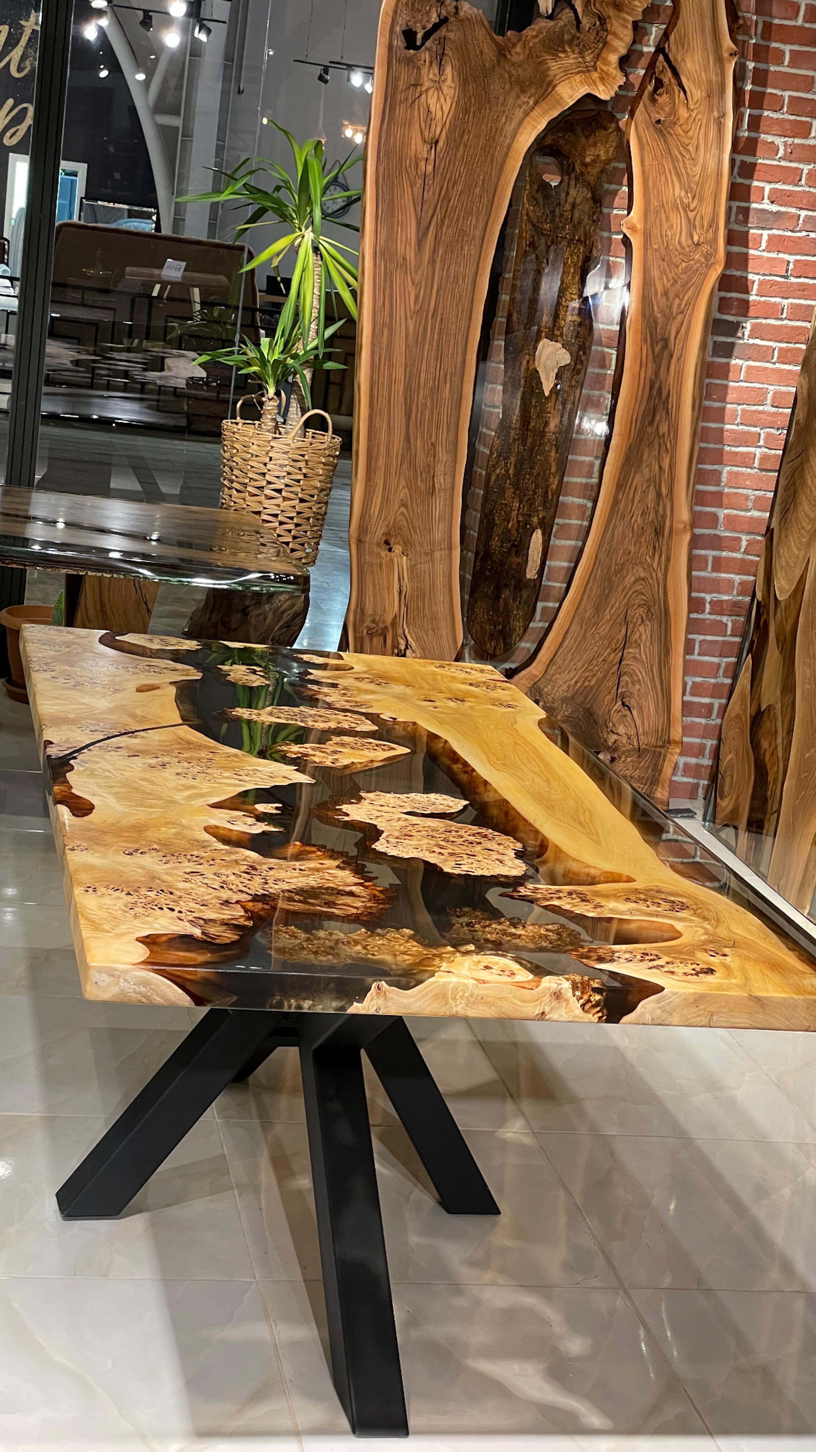 Turco Tavolo Mappa Burl Wood - Mobili su misura - Tavolo da pranzo per cucina - Tavolo in resina in vendita