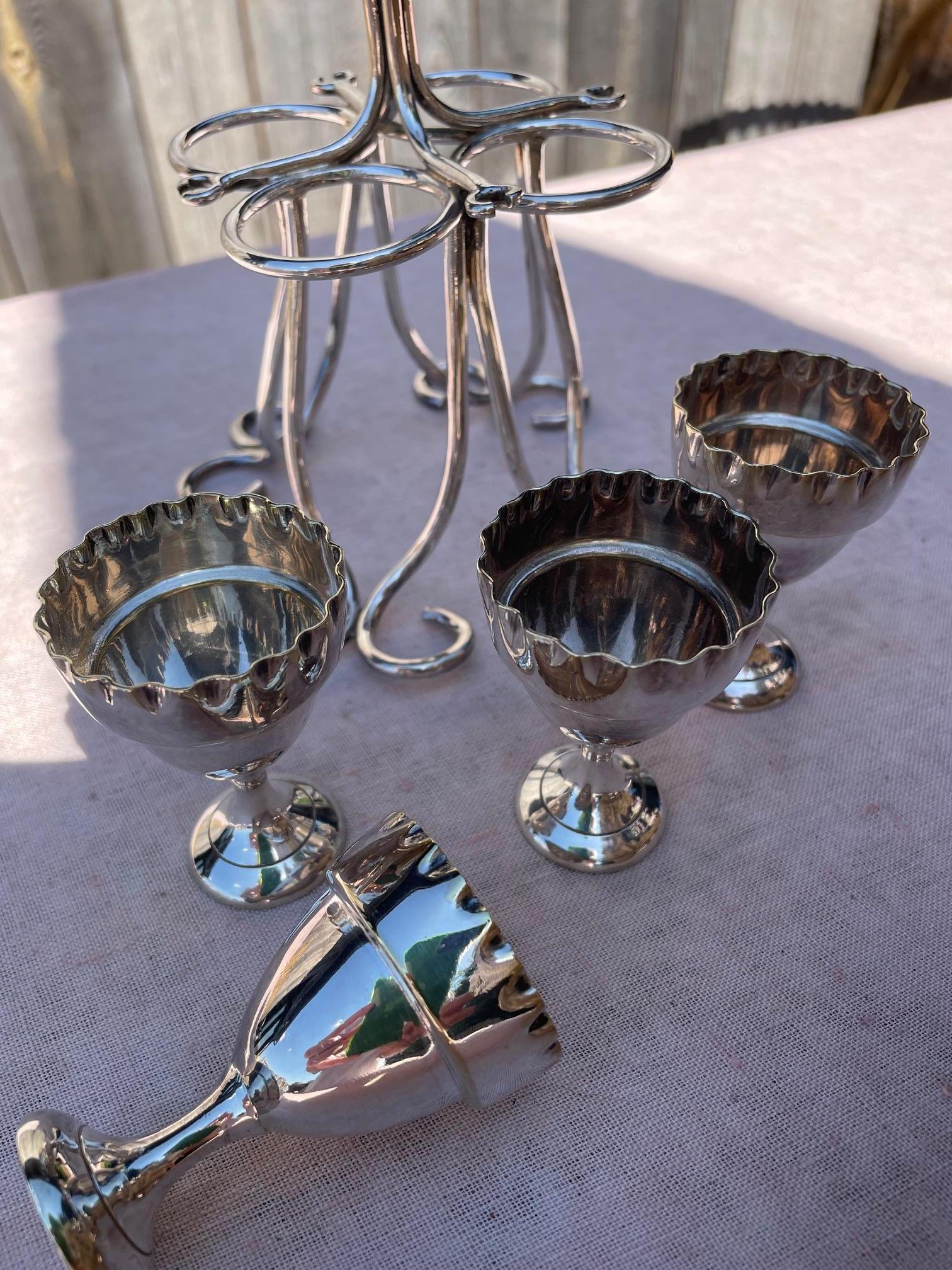 20th Century Mappin and Webb egg cup holder For Sale