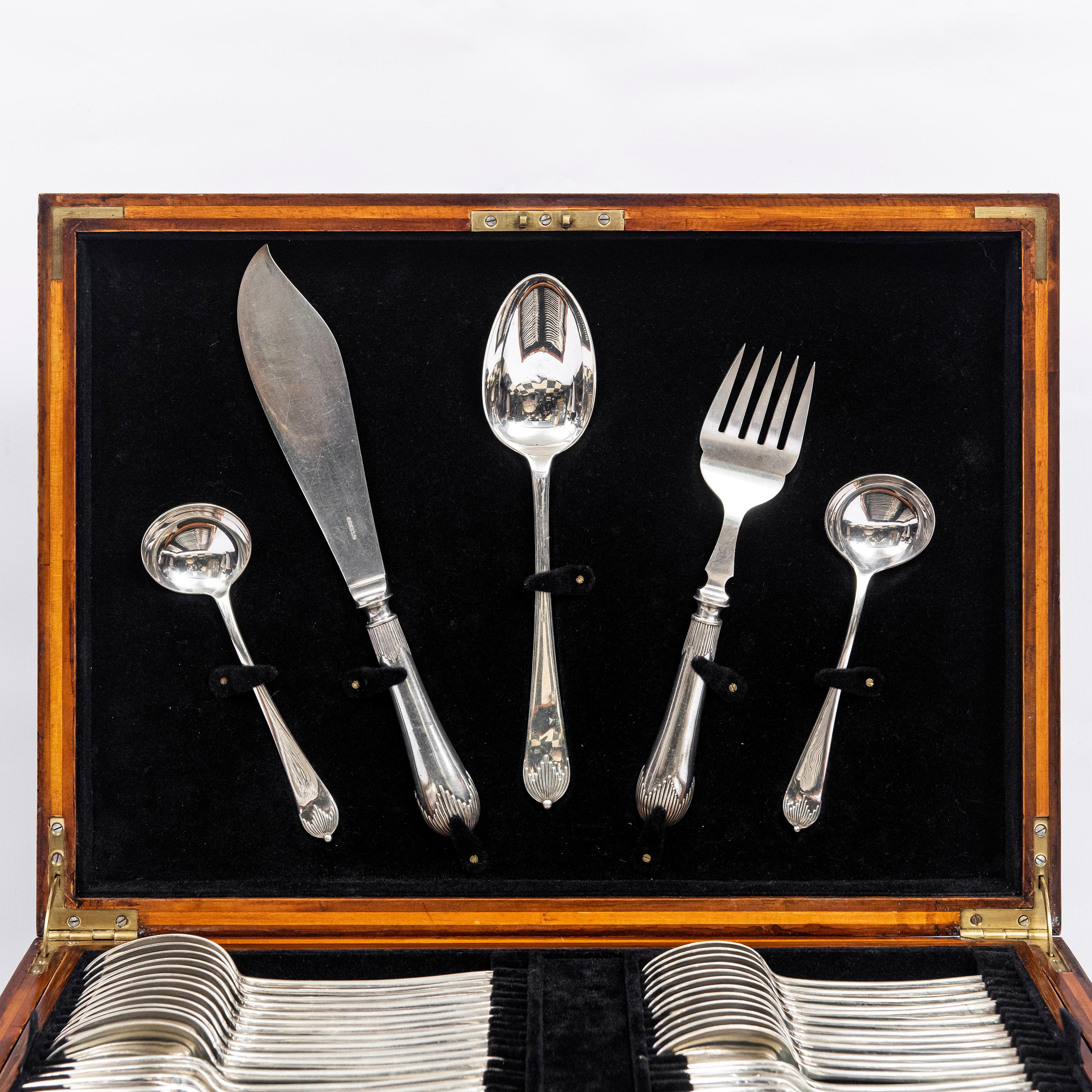 Art Deco Mappin & Webb Cutlery Set for 12 People, England, Early 20th Century For Sale