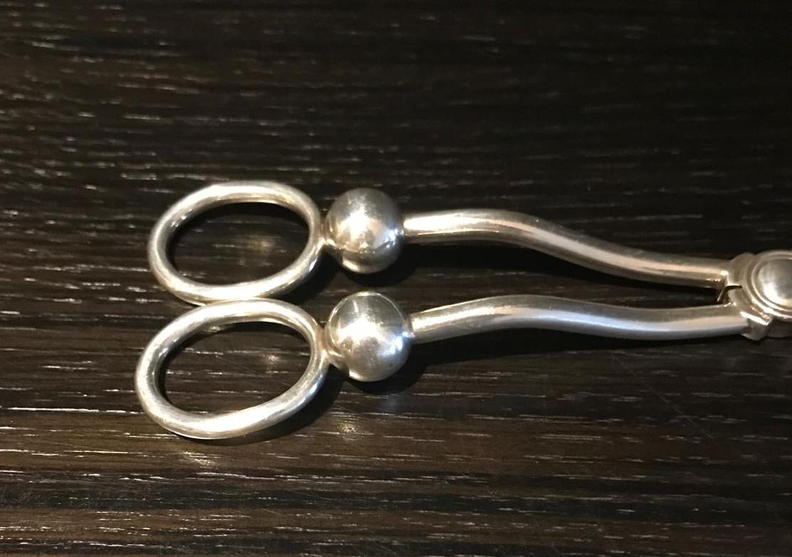 Early 20th Century Mappin & Webb Prince's Plate No. 71552 Grape Scissors - Antique Art Deco For Sale