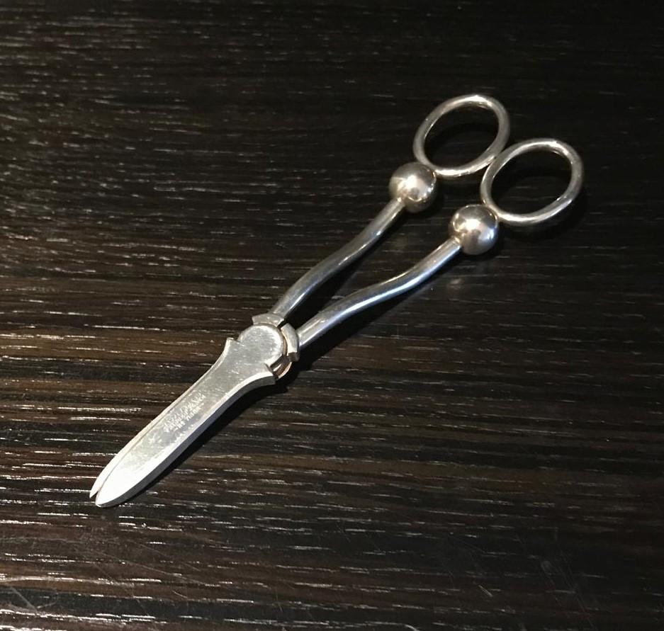Mappin & Webb Prince's Plate No. 71552 Grape Scissors - Antique Art Deco For Sale 1