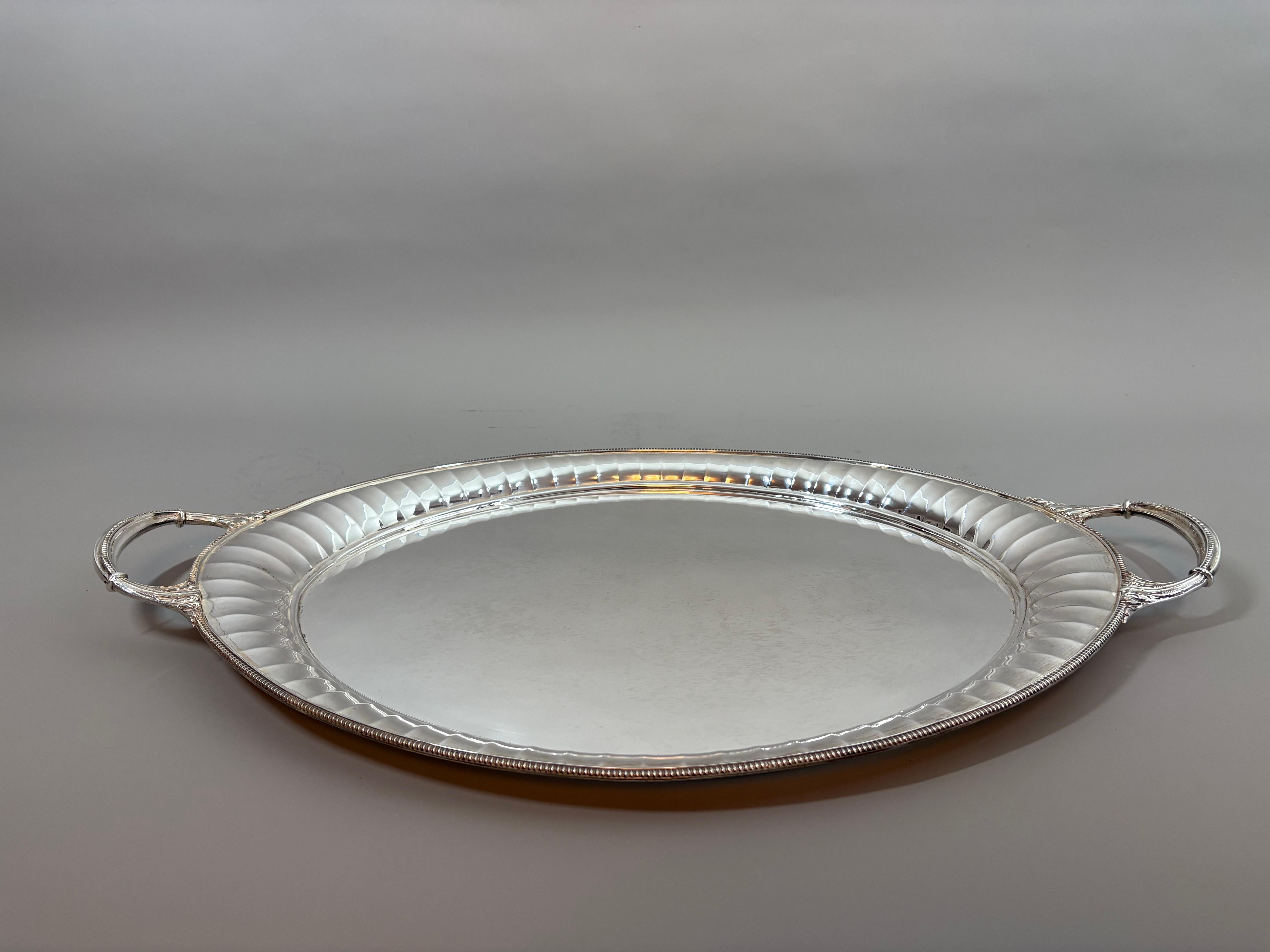 Plateau en métal argenté de Mappin & Webb en vente 1