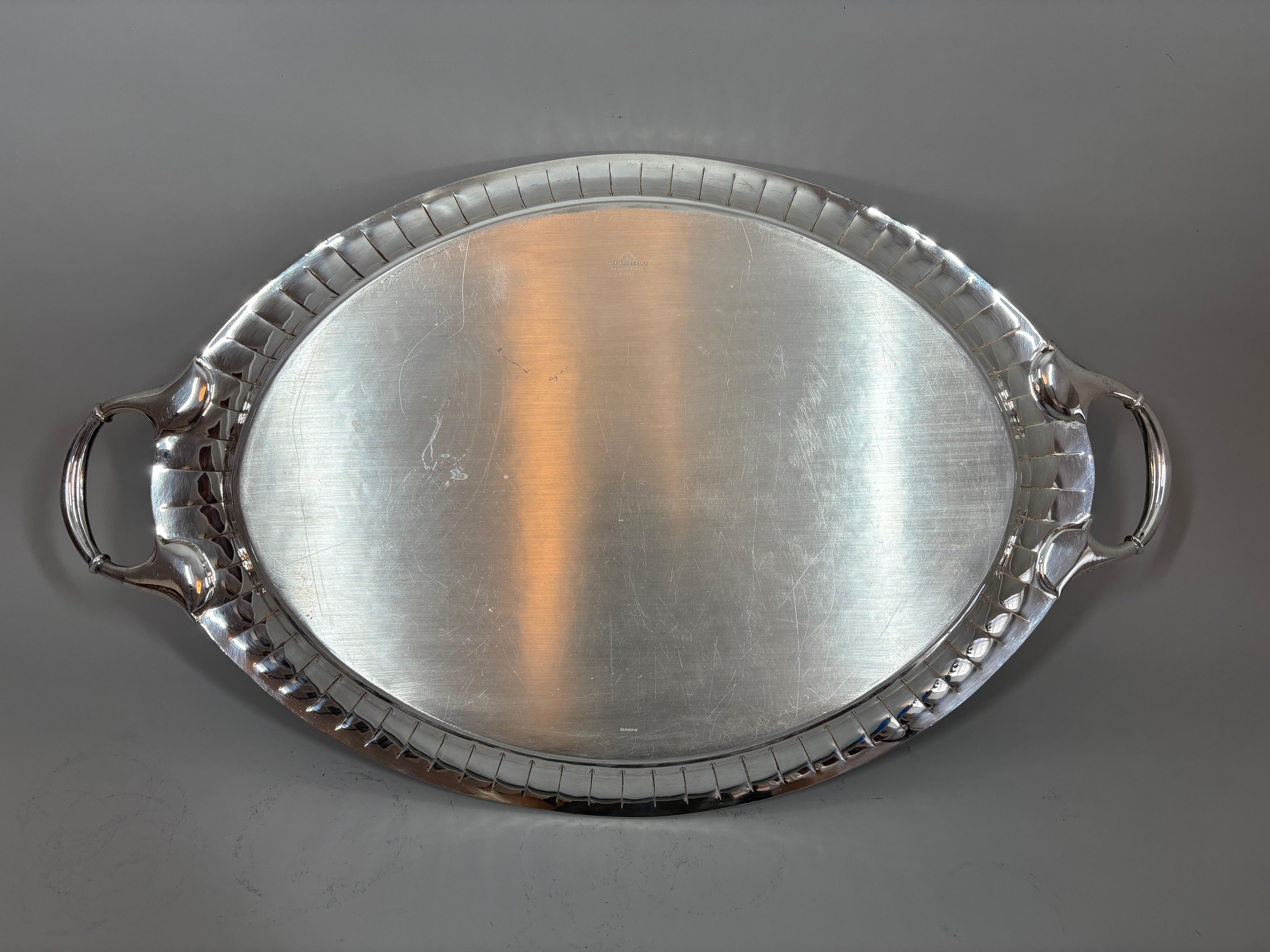 Plateau en métal argenté de Mappin & Webb en vente 3