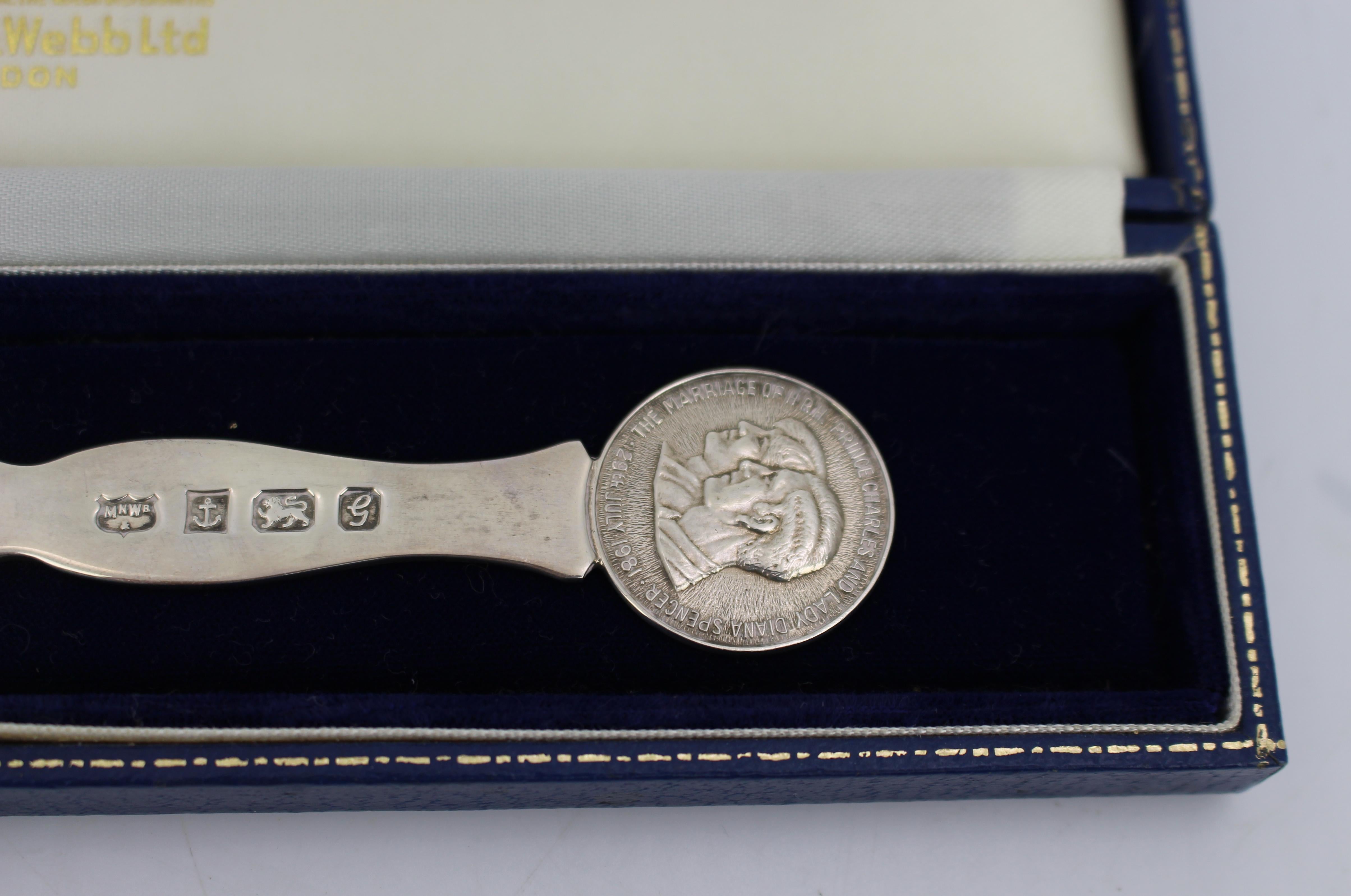 Mappin & Webb Solid Silver Royal Wedding Letter Opener, Boxed – 1981 In Good Condition For Sale In Worcester, GB