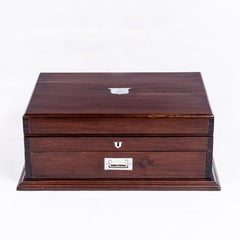 Ensemble de couverts Mappin & Webb pour 12 personnes. Angleterre, début du XXe siècle