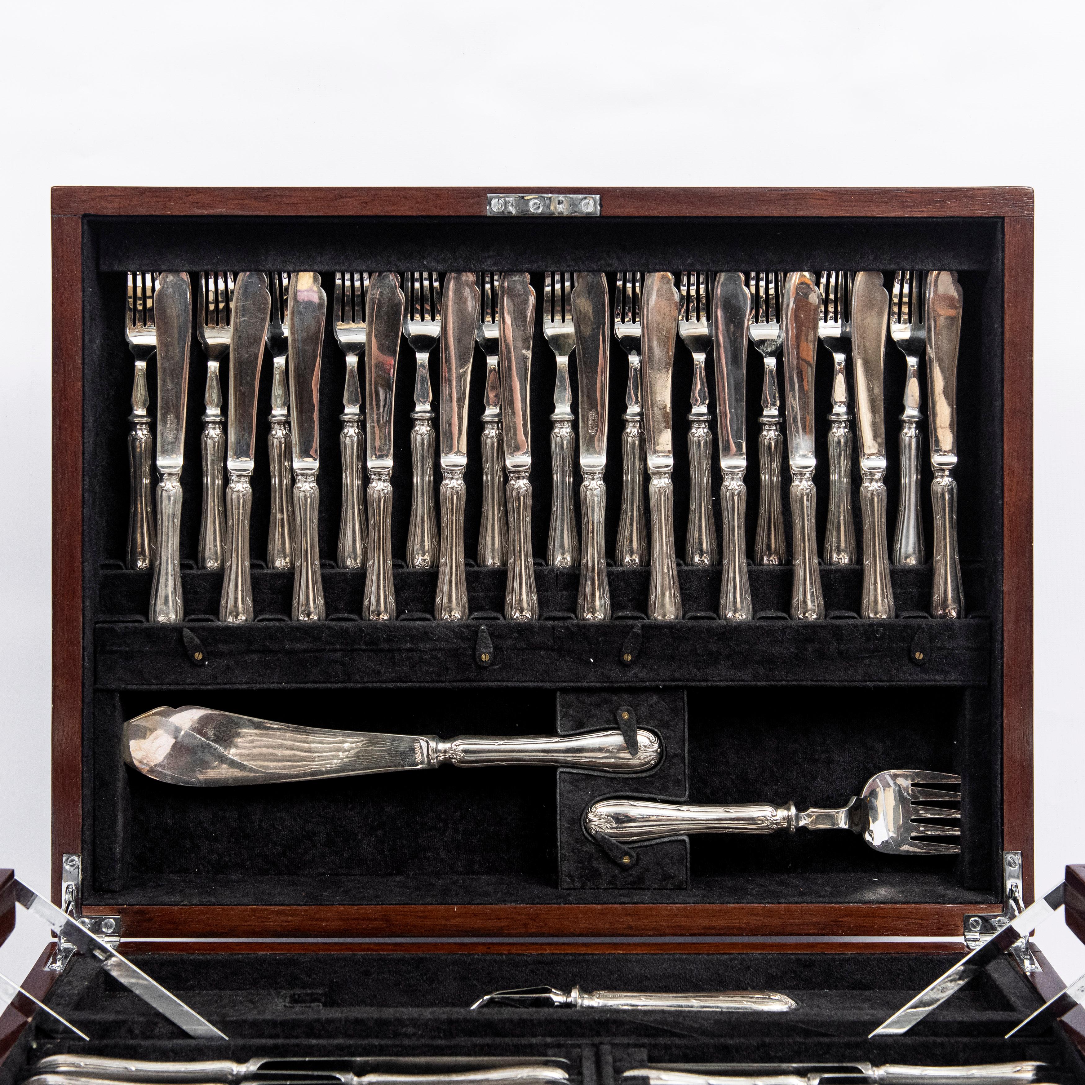 Silver Plate Mappin & Webb Cutlery Set for 12 People. England, Early 20th Century For Sale