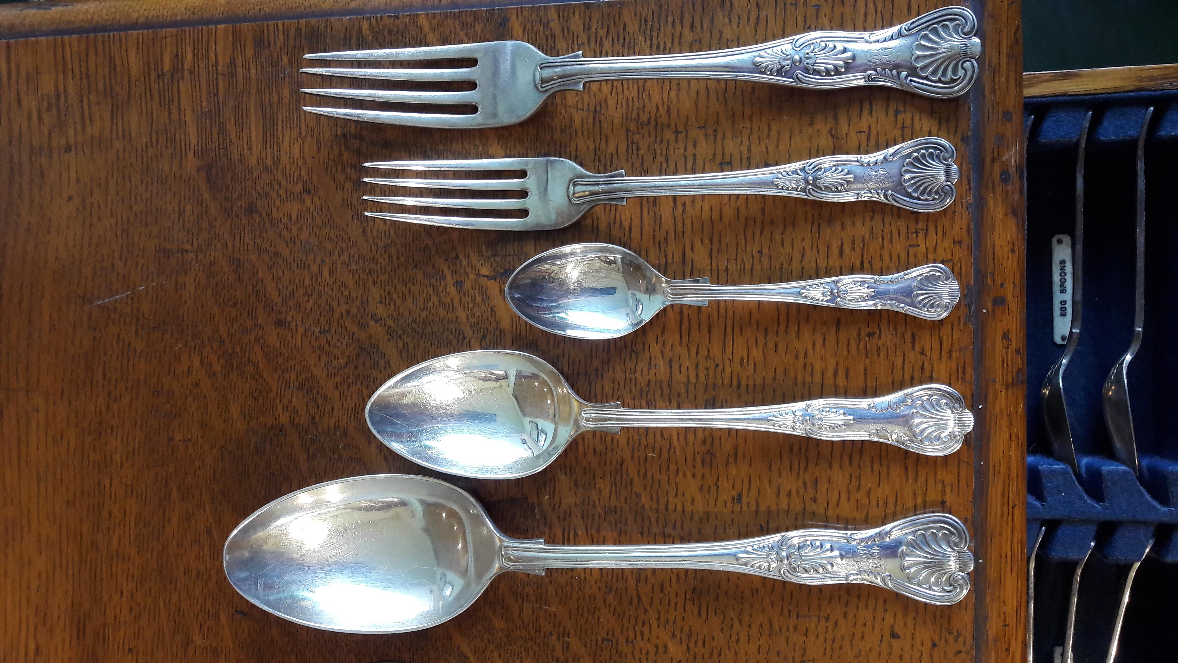Mapppin and Webb Silver Plated Dinner Service For Sale 6
