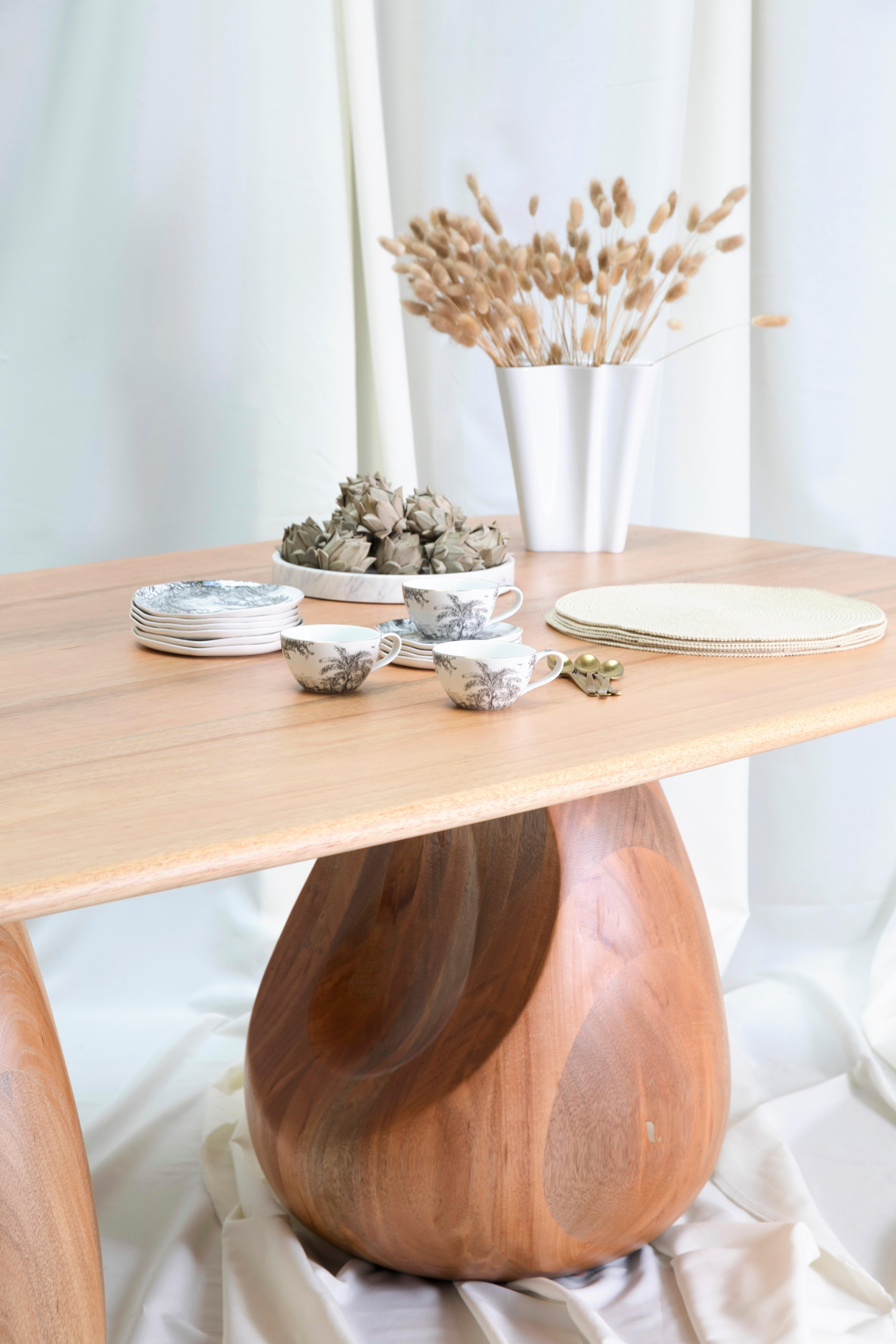 Table de salle à manger Laluz Neuf - En vente à Geneve, CH