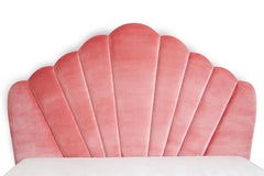 Mara Shell-Shaped Bed by Ilaria Ferraro
