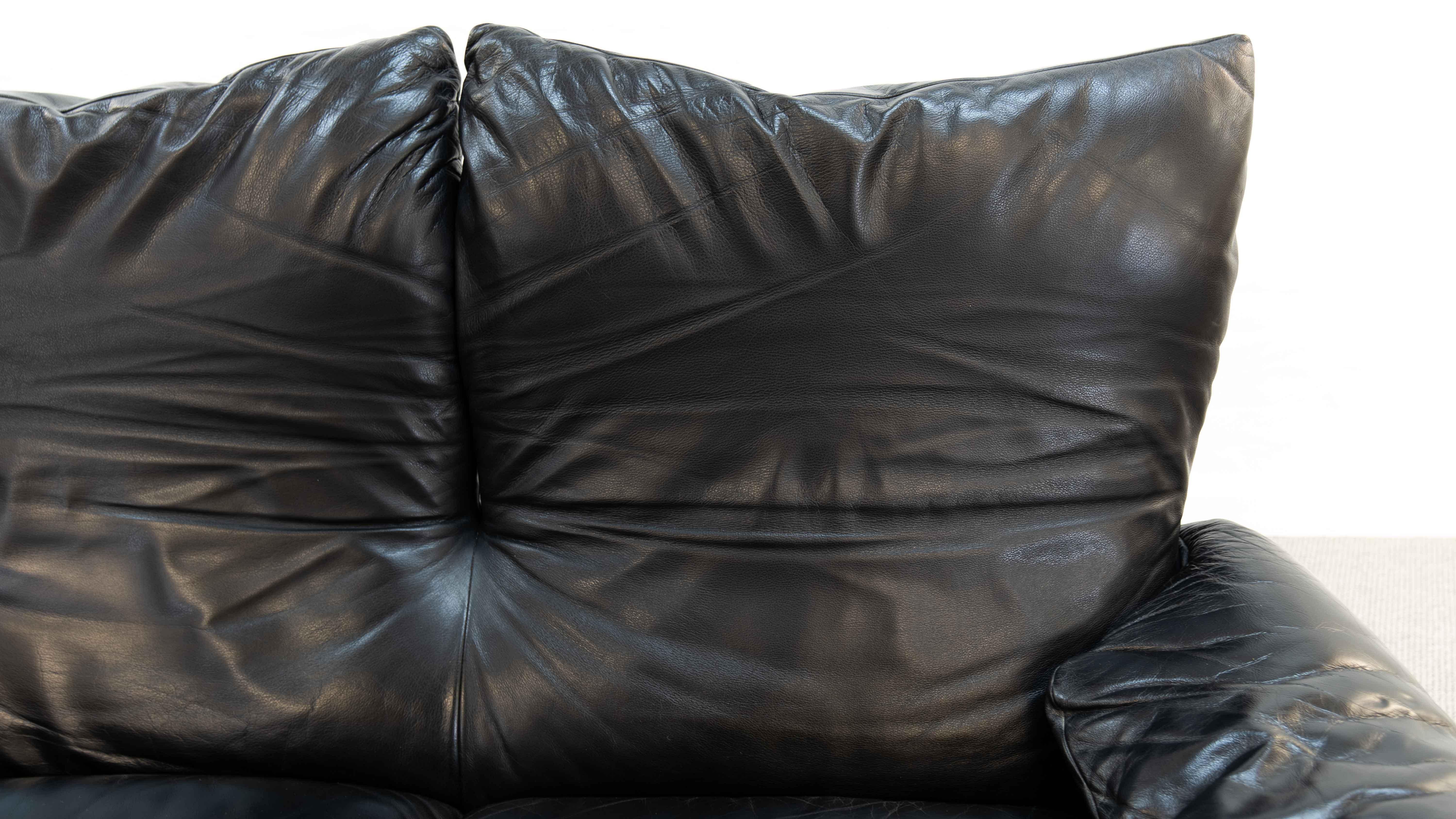 Maralunga 2-Seat Sofa in Black Leather by Vico Magistretti for Cassina, Italy 7