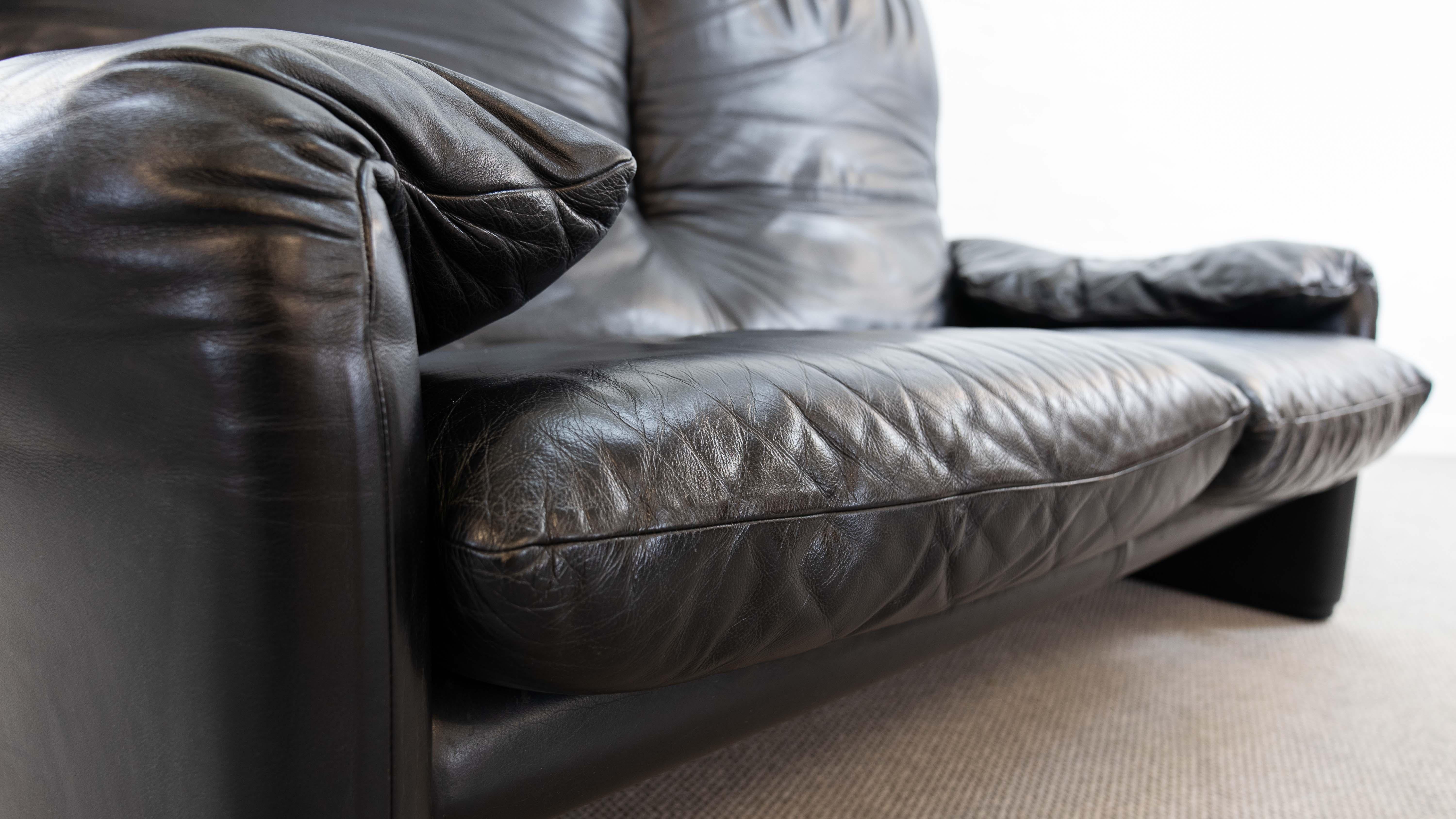 Maralunga 2-Seat Sofa in Black Leather by Vico Magistretti for Cassina, Italy 2