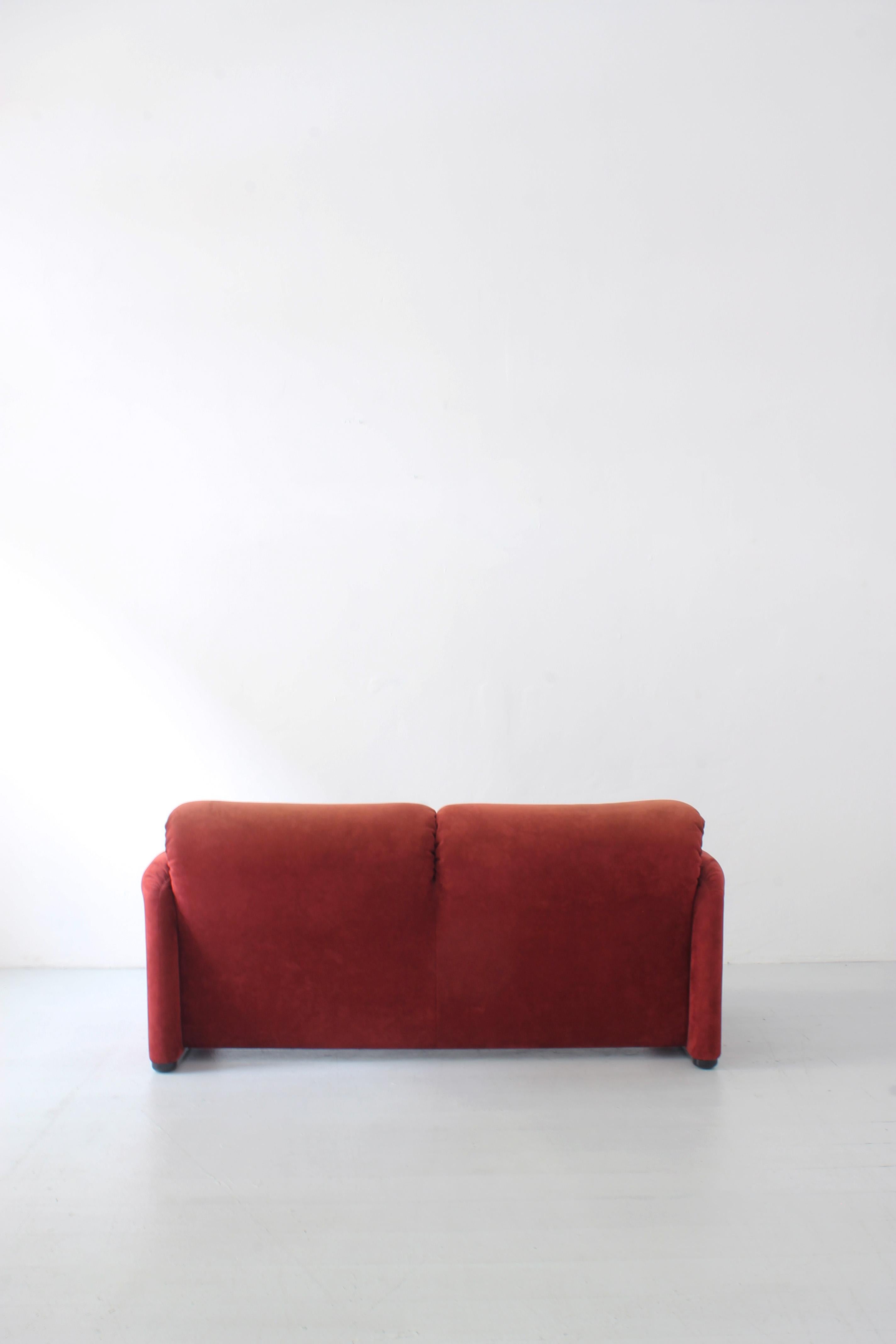 „Maralunga“ 2-Sitzer von Vico Magistretti / Cassina (Moderne der Mitte des Jahrhunderts) im Angebot