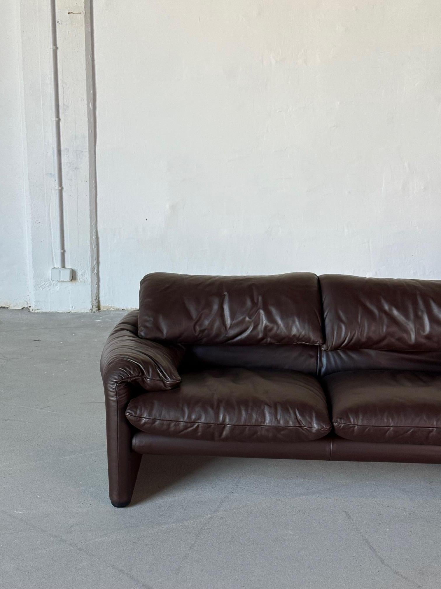 Sofá 2 plazas Maralunga by Cassina, Piel natural marrón cacao original finales del siglo XX en venta