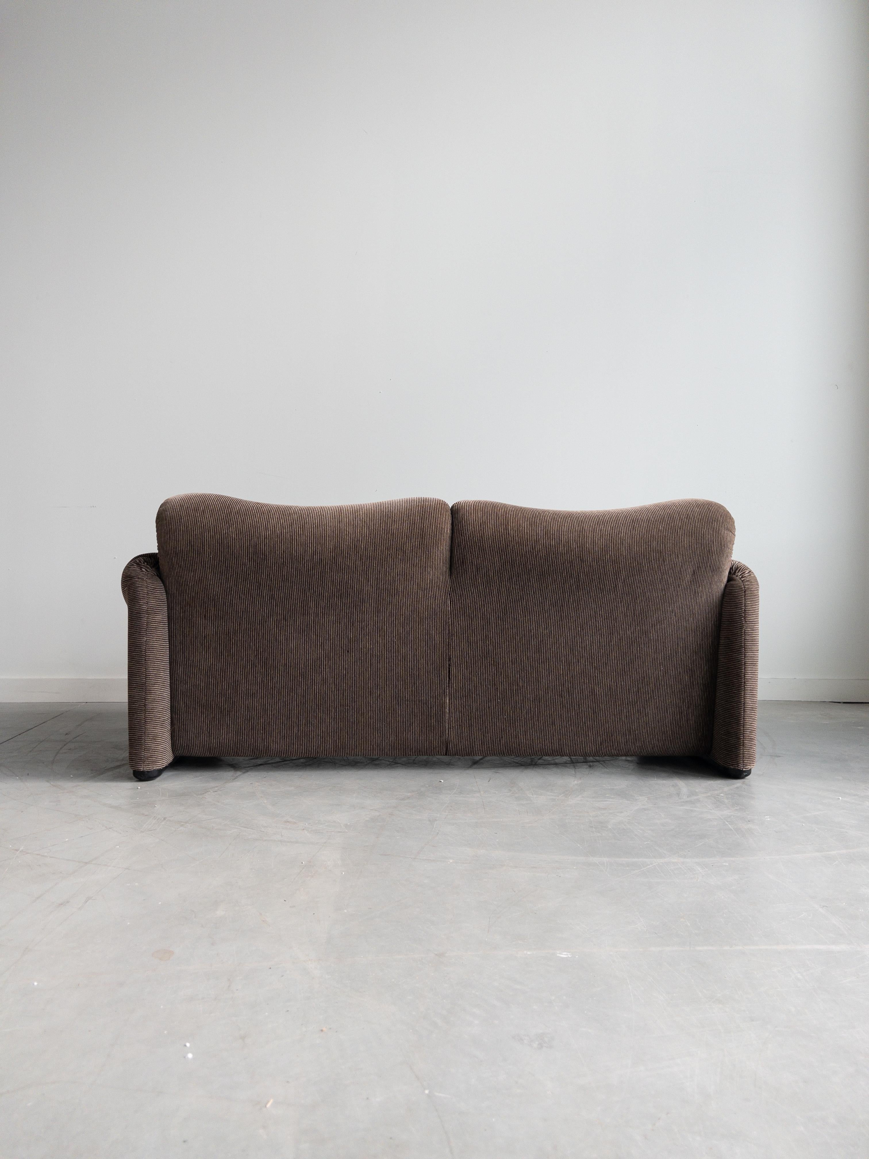 Canapé 2 places de Vico Magistretti pour Cassina en vente 1