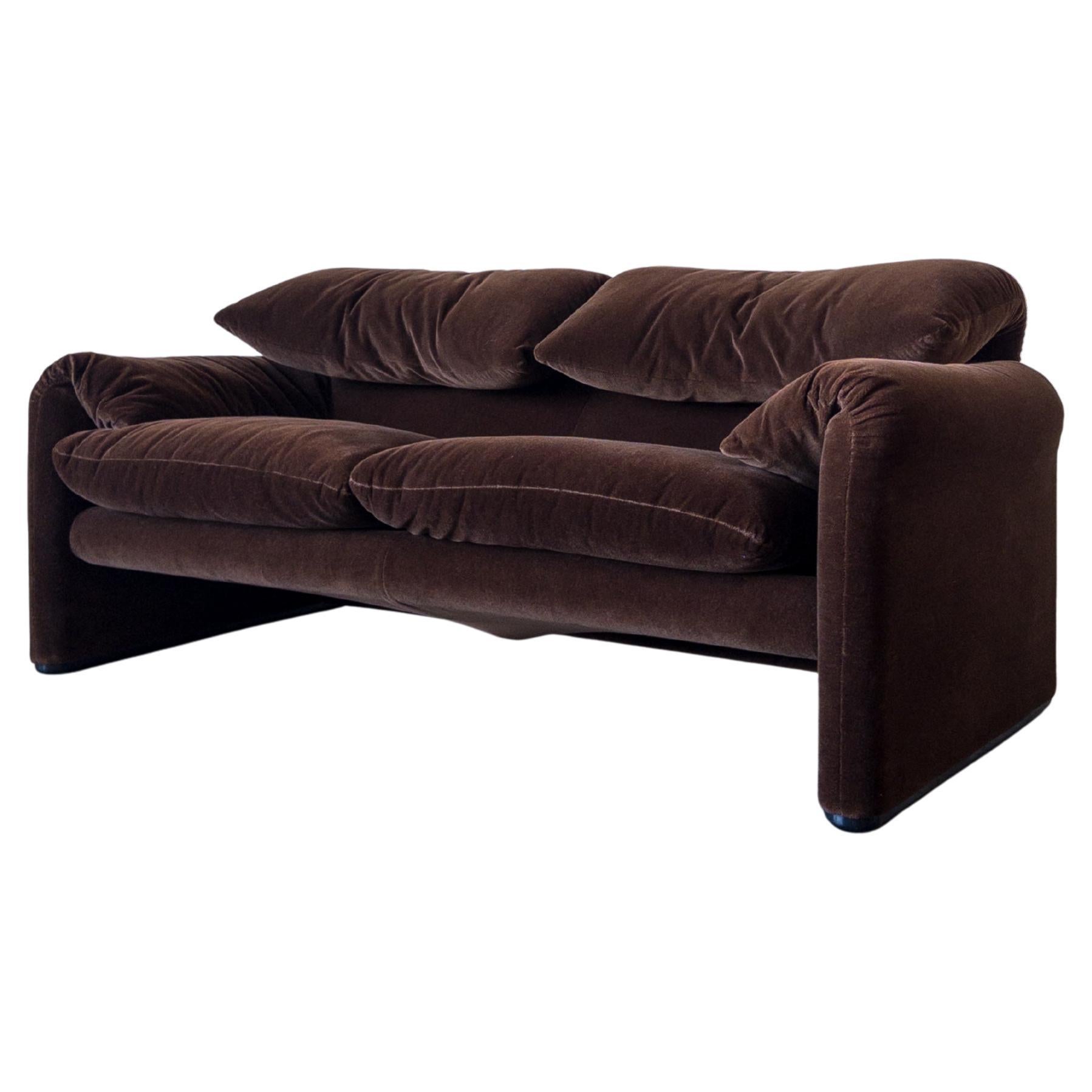 Maralunga 2-Seater Sofa by Vico Magistretti for Cassina