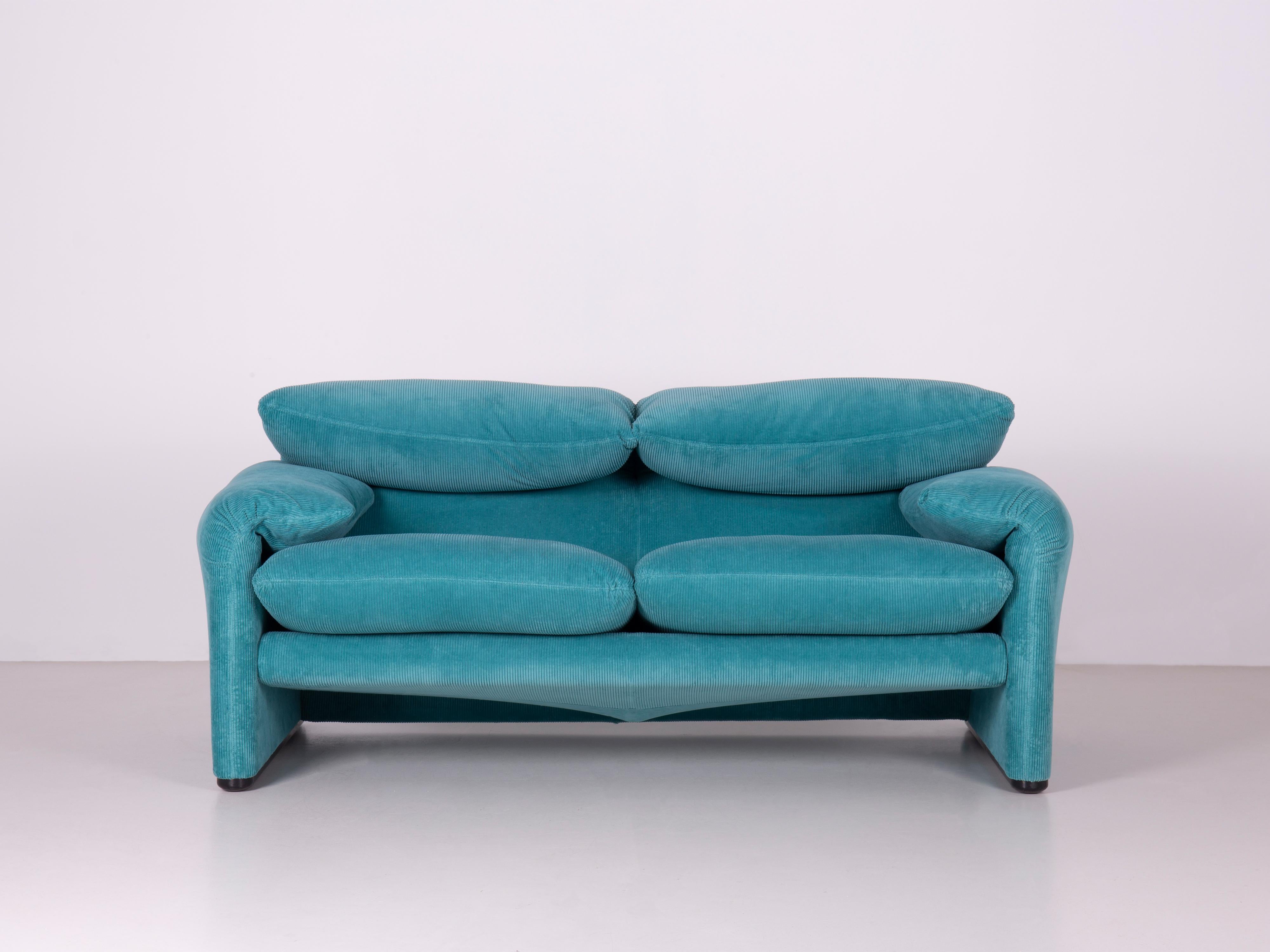Fabric Maralunga 2 Seater Sofa by Vico Magistretti Upholstery in Ocean Green Corduroy For Sale