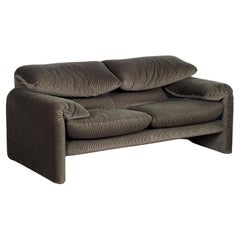 Maralunga 2-Seater Sofa in Original Velvet by Vico Magistretti for Cassina