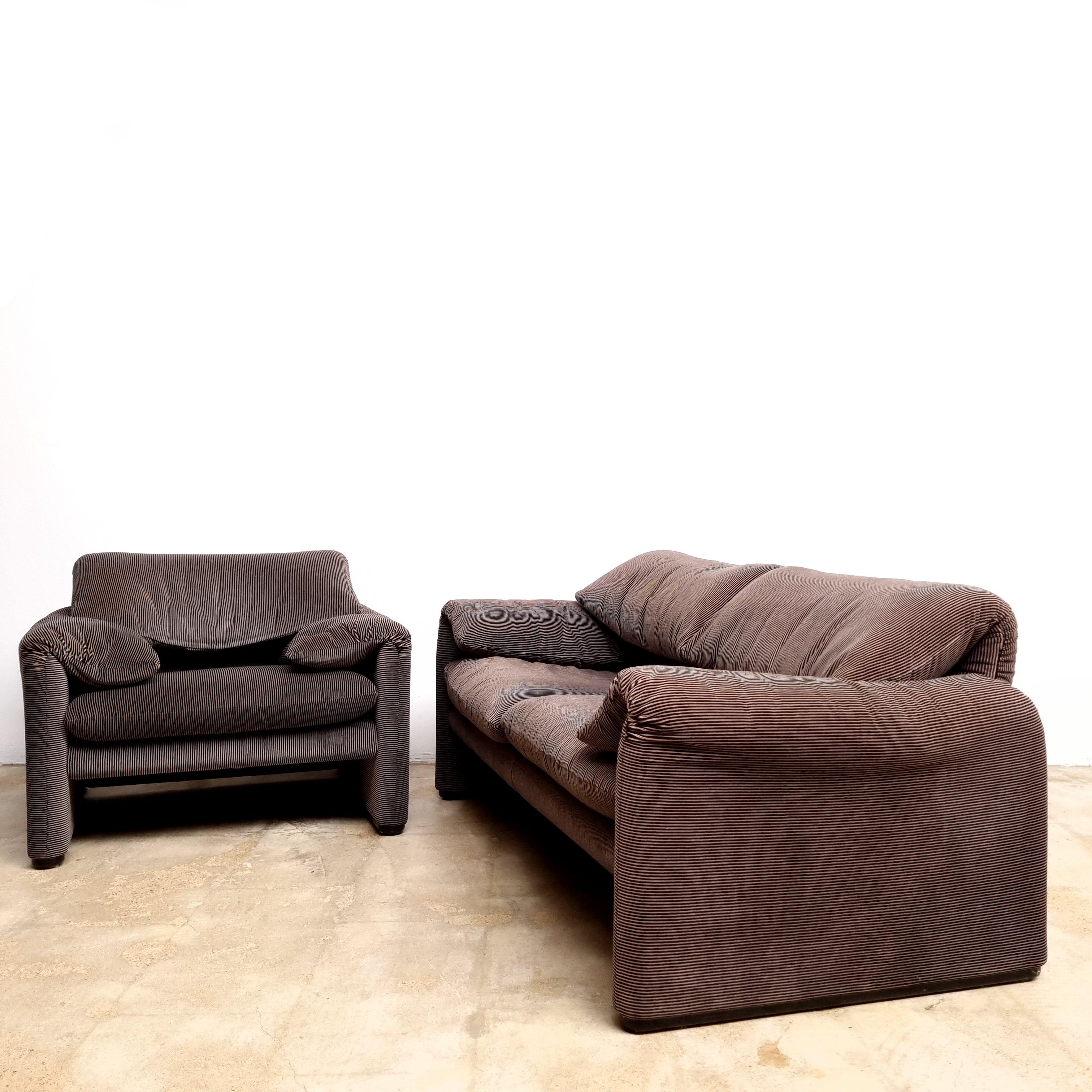 “Maralunga” 2seater Sofa by Vico Magistretti for Cassina, 1970s In Good Condition In Hilversum, NL