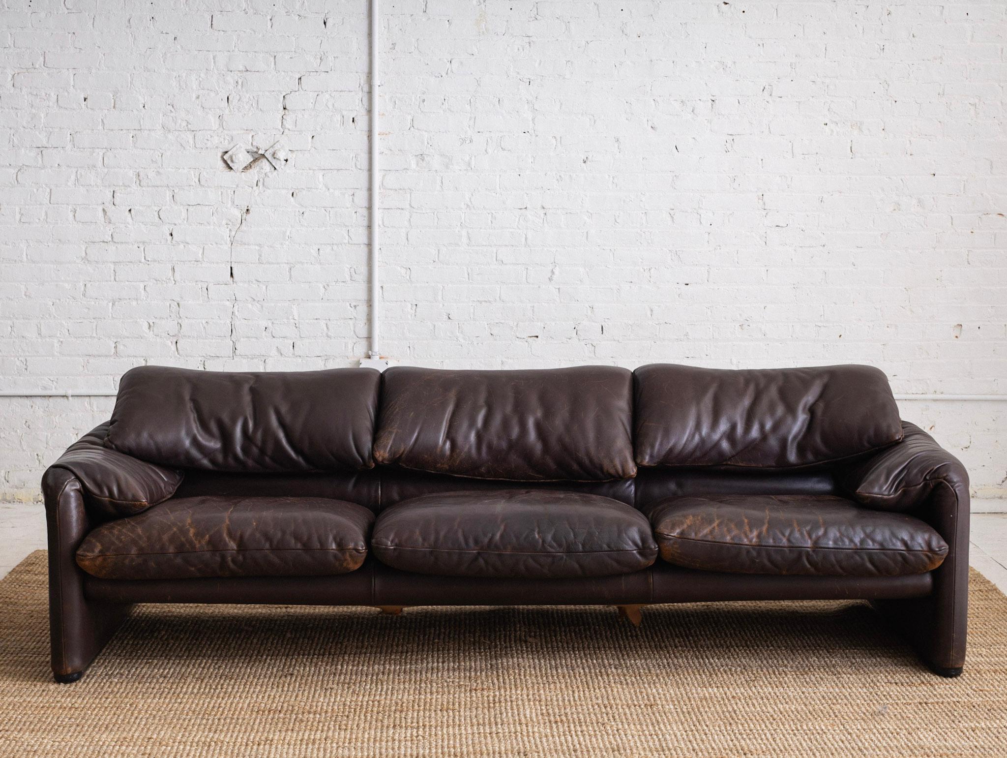 Maralunga 3 Seat Sofa by Vico Magistretti for Cassina in Chocolate Brown Leather 3