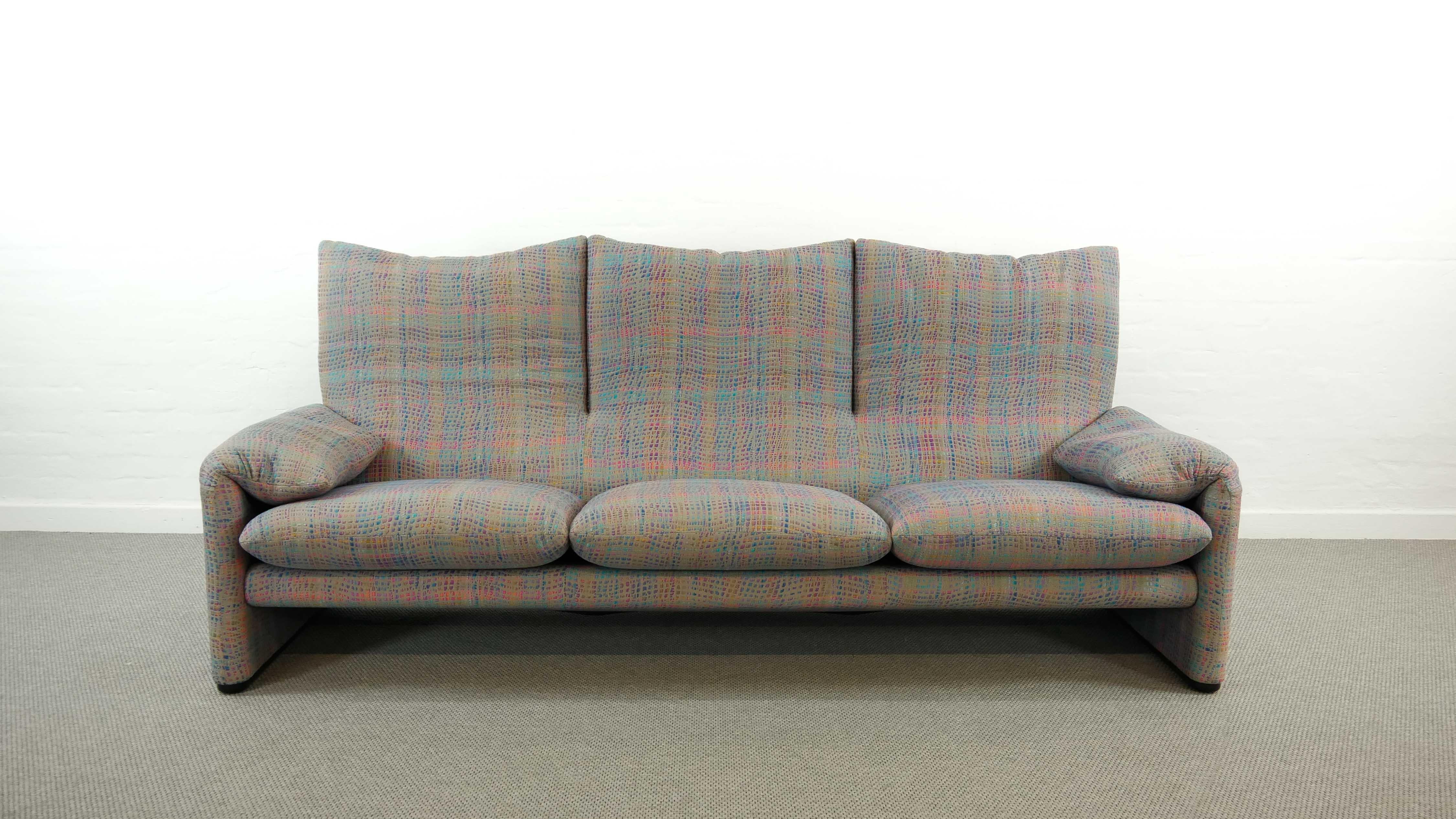 Modern Maralunga 3-Seat Sofa by Vico Magistretti for Cassina in Grey-Multicolore Fabric