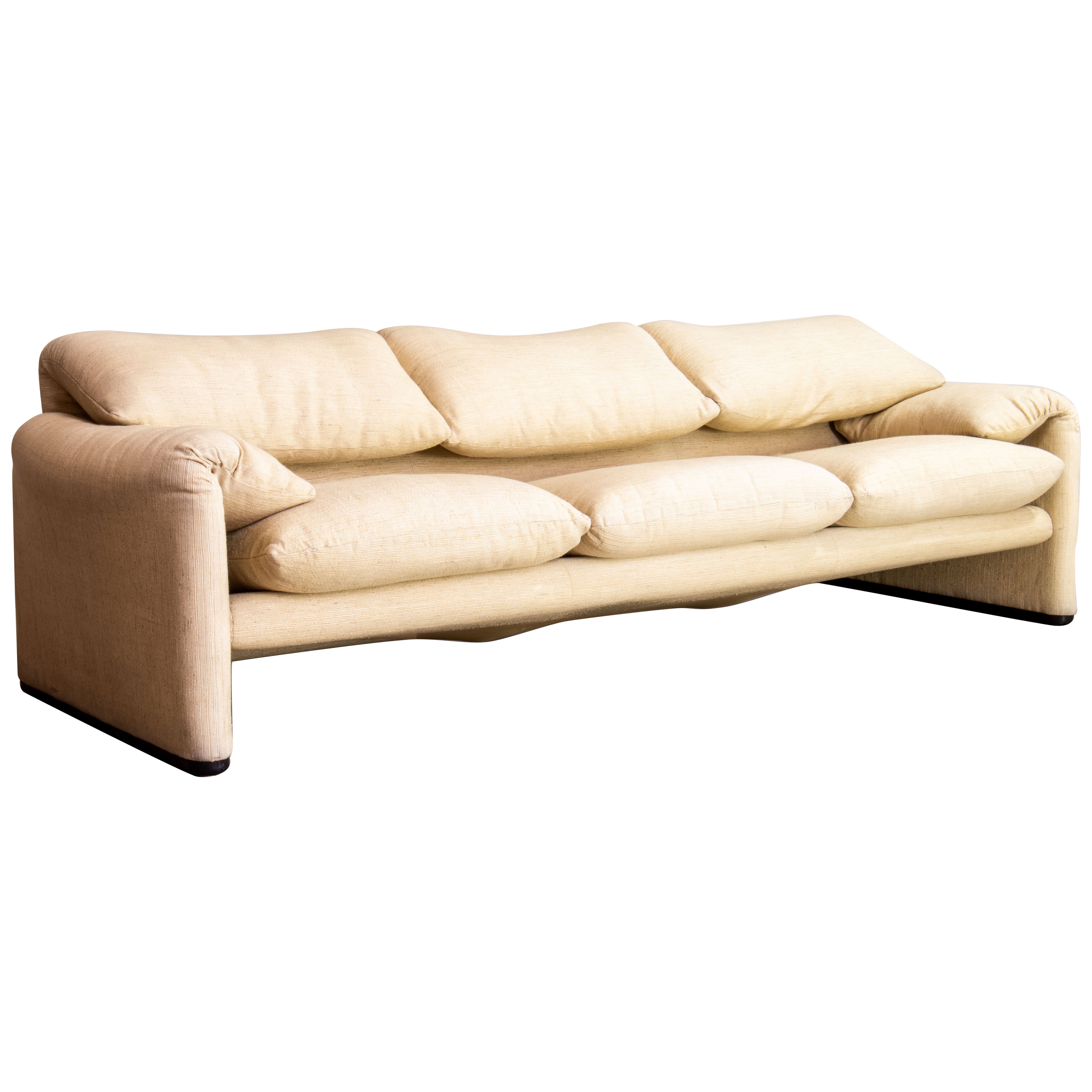Maralunga 3-Seat Sofa by Vico Magistretti in Beige Linen, Cassina 1970s Italian
