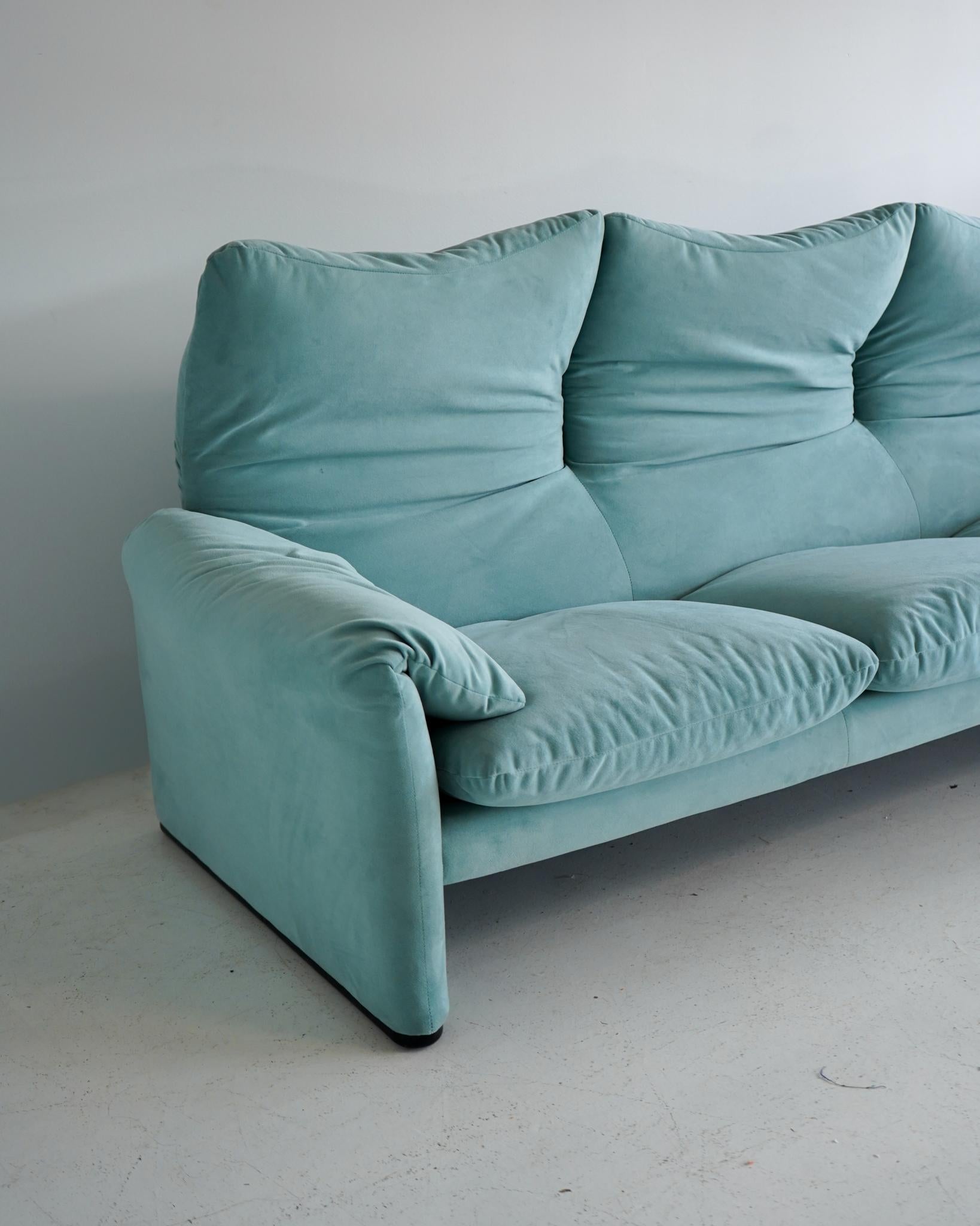 Italian Maralunga 3 seat sofa, Vico Magistretti for Cassina, 1970s