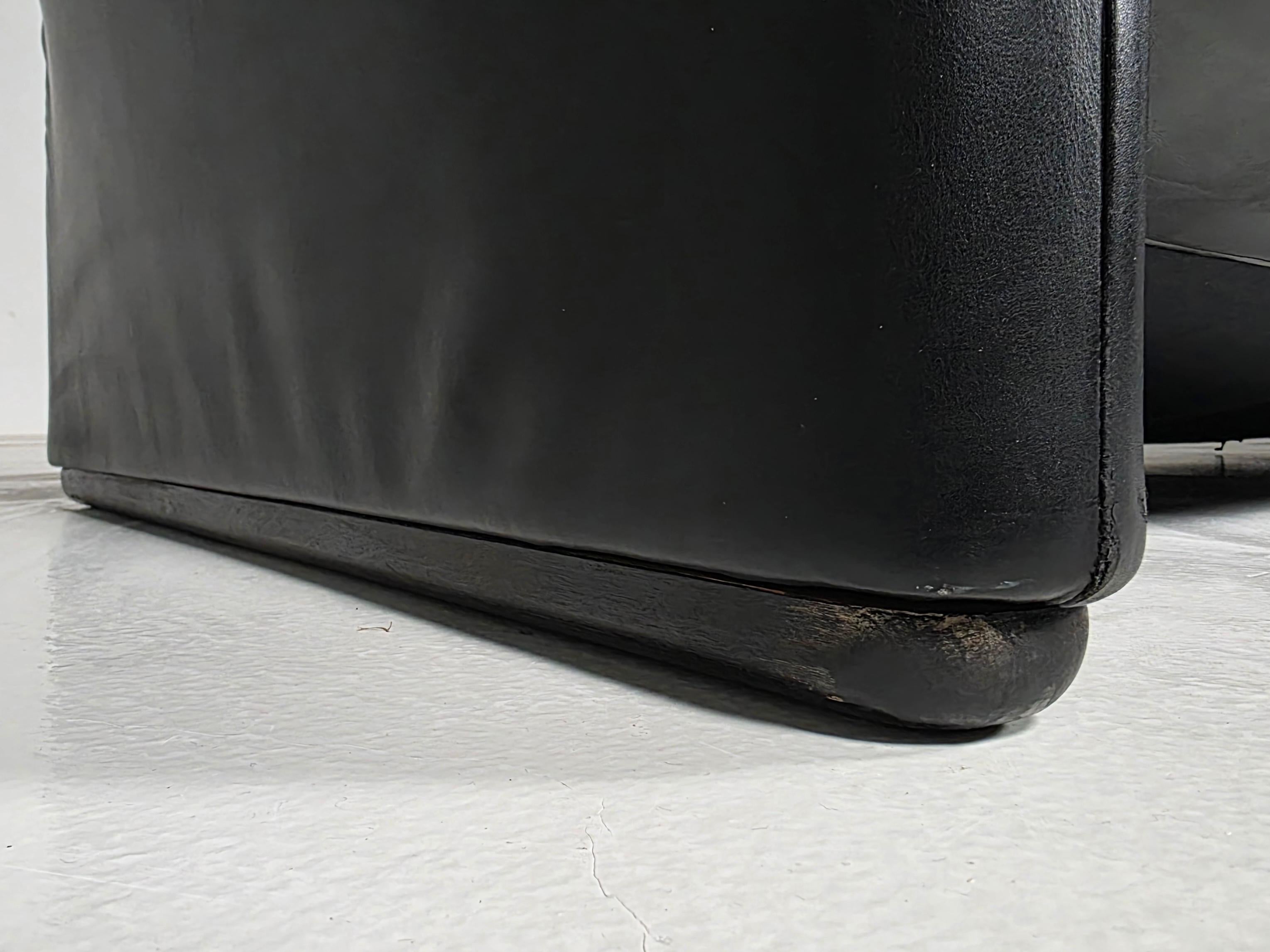 Maralunga 3-seater in original leather by Vico Magistretti for Cassina, 1970s For Sale 5