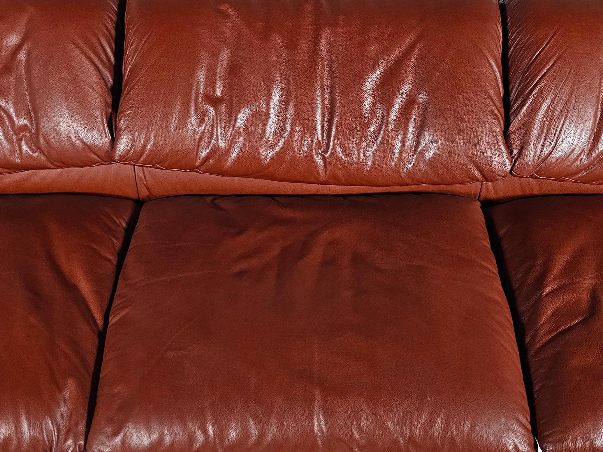 Maralunga 3-seater in original leather by Vico Magistretti for Cassina, 1970s In Good Condition In amstelveen, NL