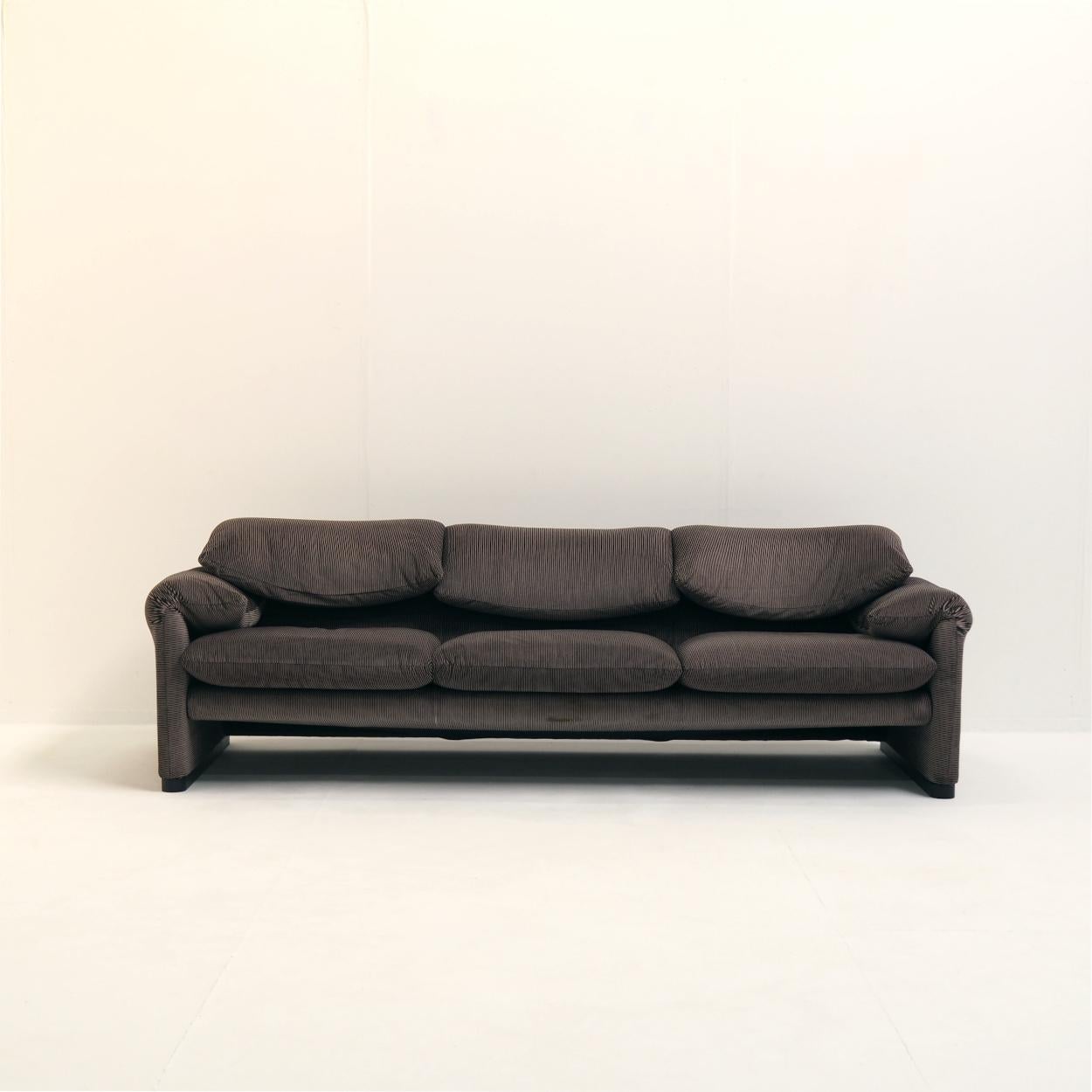 Maralunga 3-Sitzer-Sofa von Vico Magistretti für Cassina im Zustand „Gut“ im Angebot in Beerse, VAN