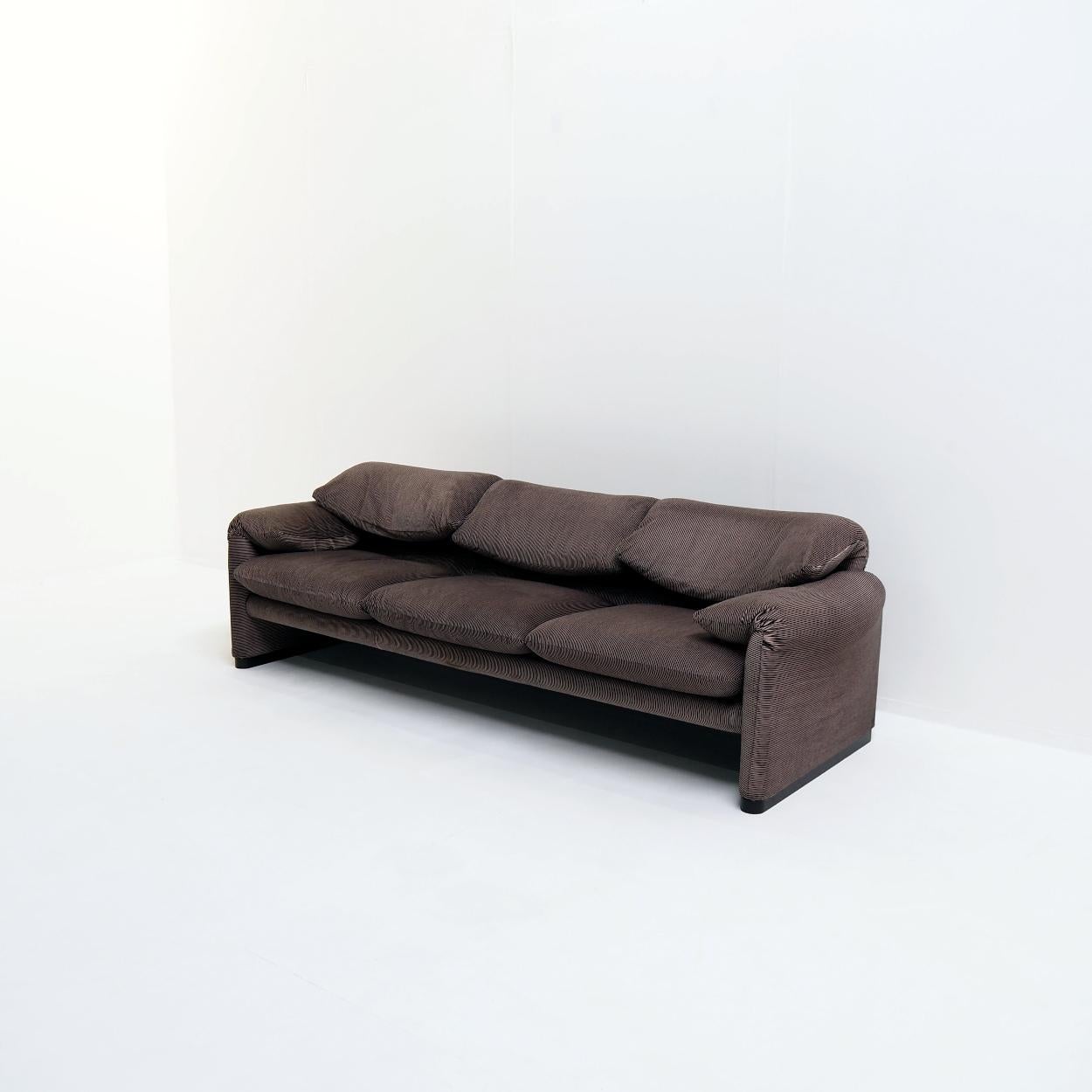 Maralunga 3-Sitzer-Sofa von Vico Magistretti für Cassina im Angebot 2