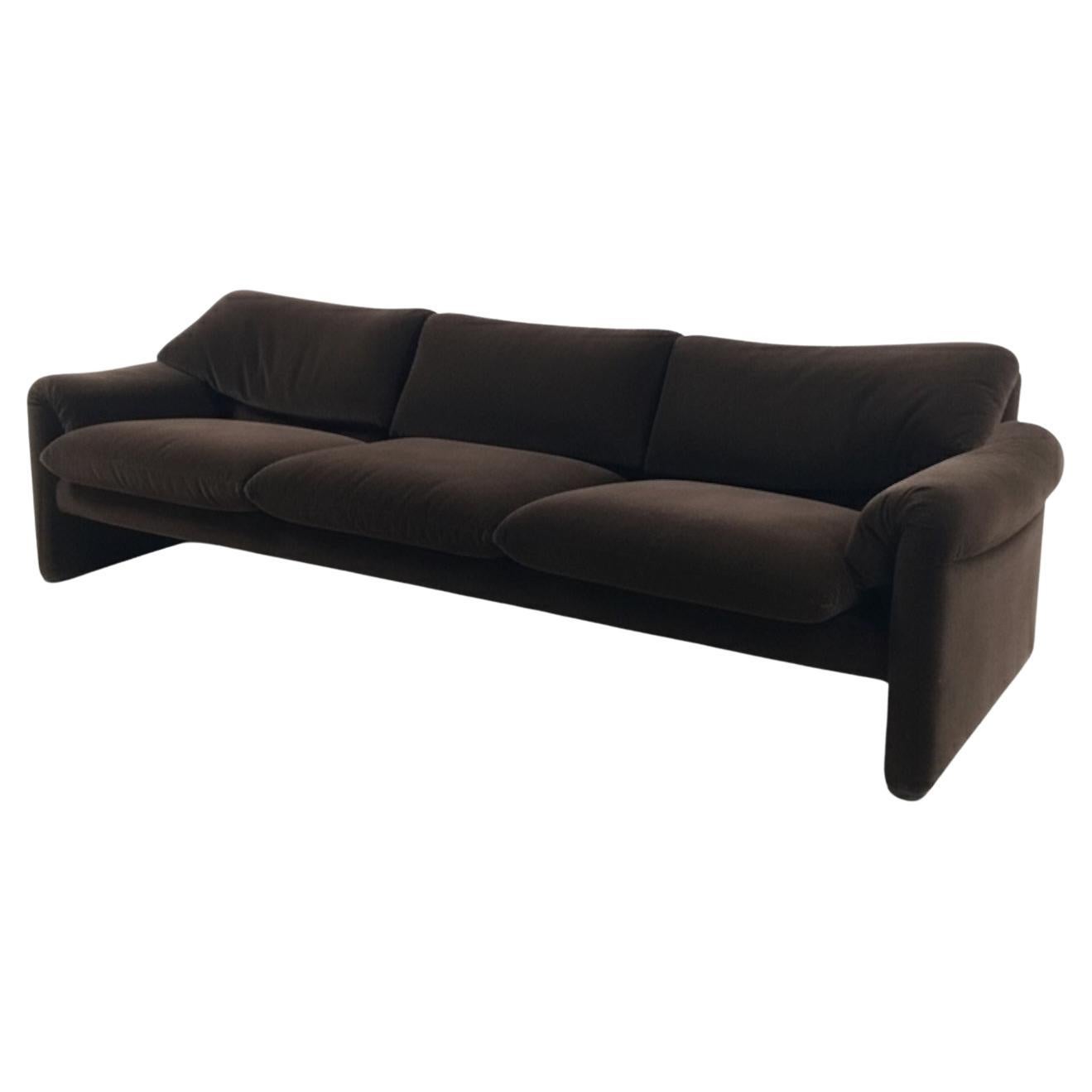 Maralunga 3 seater velvet sofa by Vico Magistretti for Cassina 60s, 70s