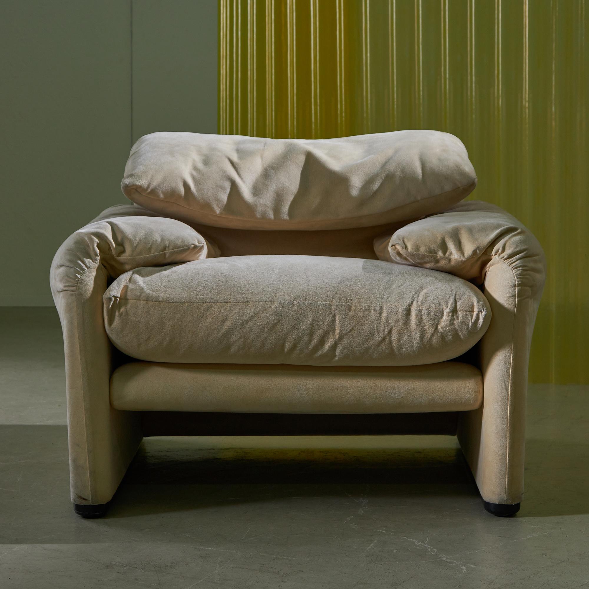 Italian Maralunga 675 Armchair by Vico Magistretti for Cassina, 1973