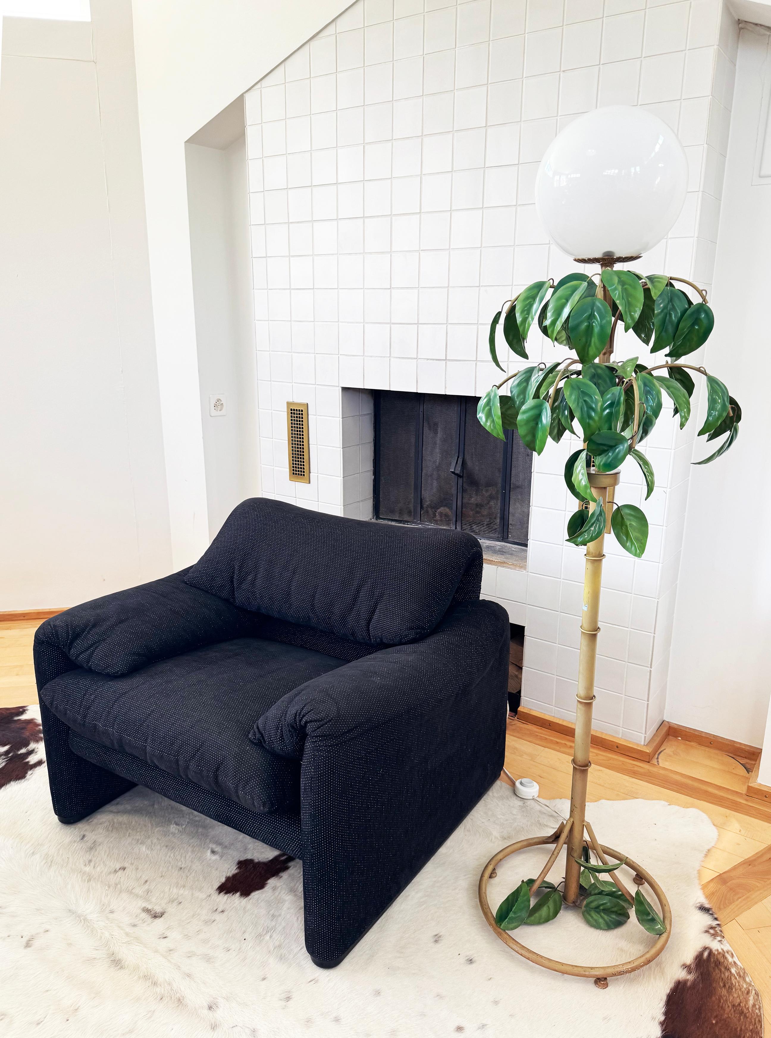 Maralunga Armchair and Ottoman by Vico Magistretti for Cassina Matte Black For Sale 4