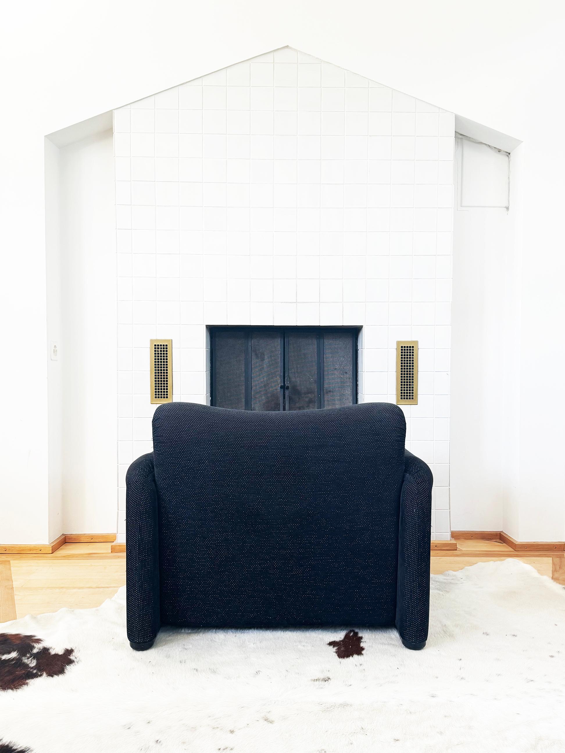 Late 20th Century Maralunga Armchair and Ottoman by Vico Magistretti for Cassina Matte Black For Sale