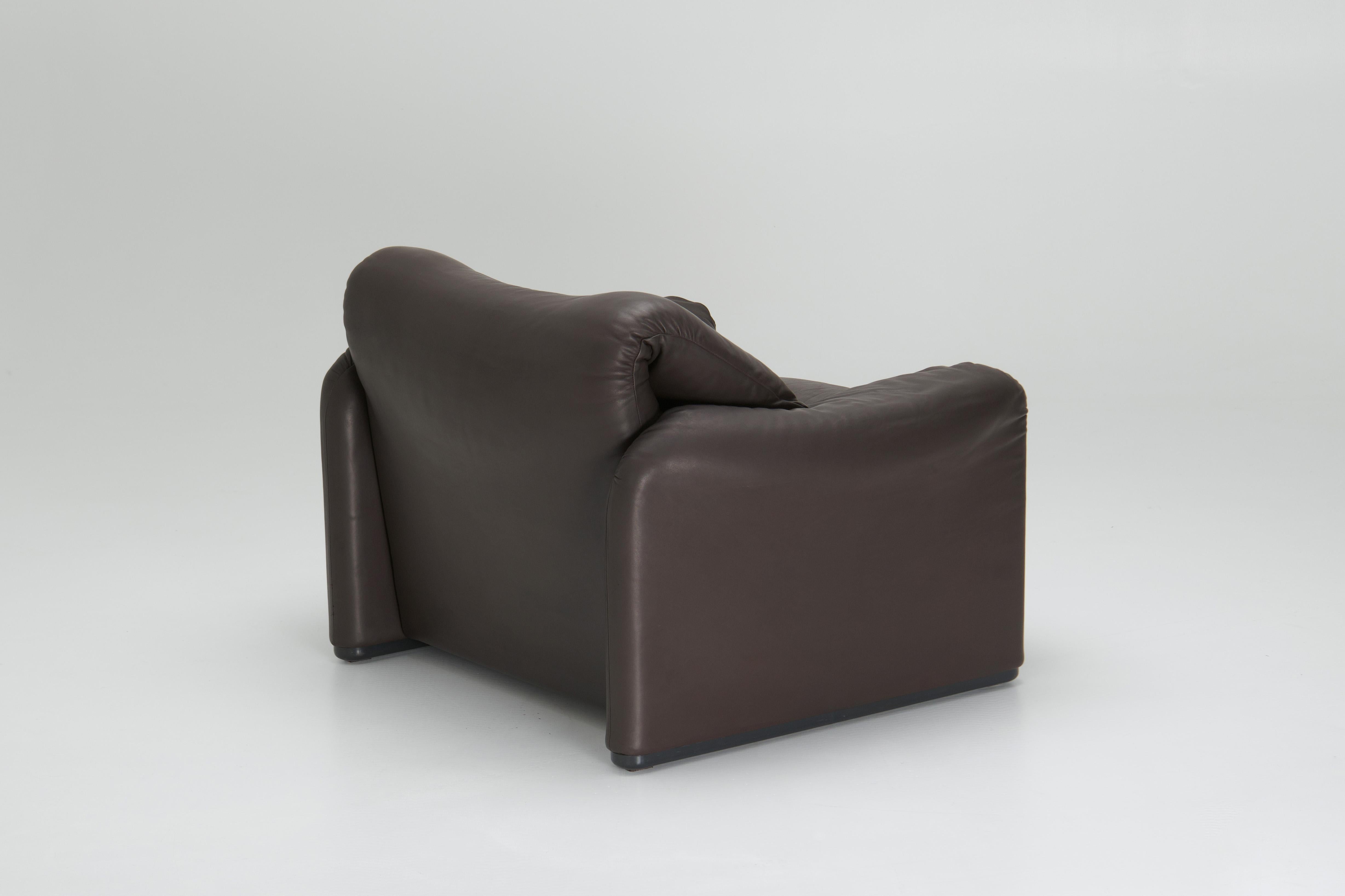 'Maralunga' armchair - Vico Magistretti - Vico Magistretti For Sale 1