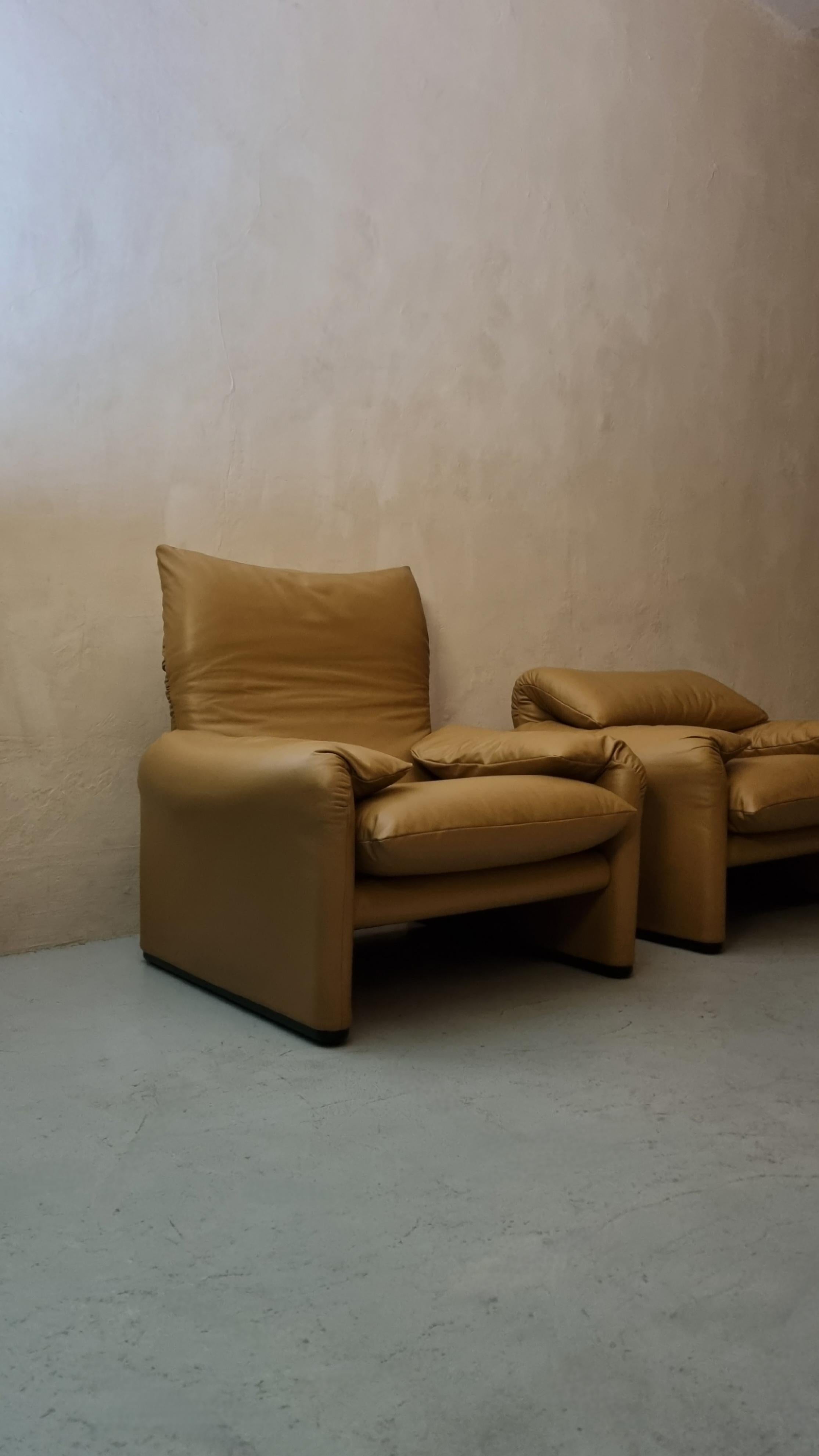 Poltrone Maralunga disegnate da Vico Magistretti per Cassina, 1973 in vendita 3