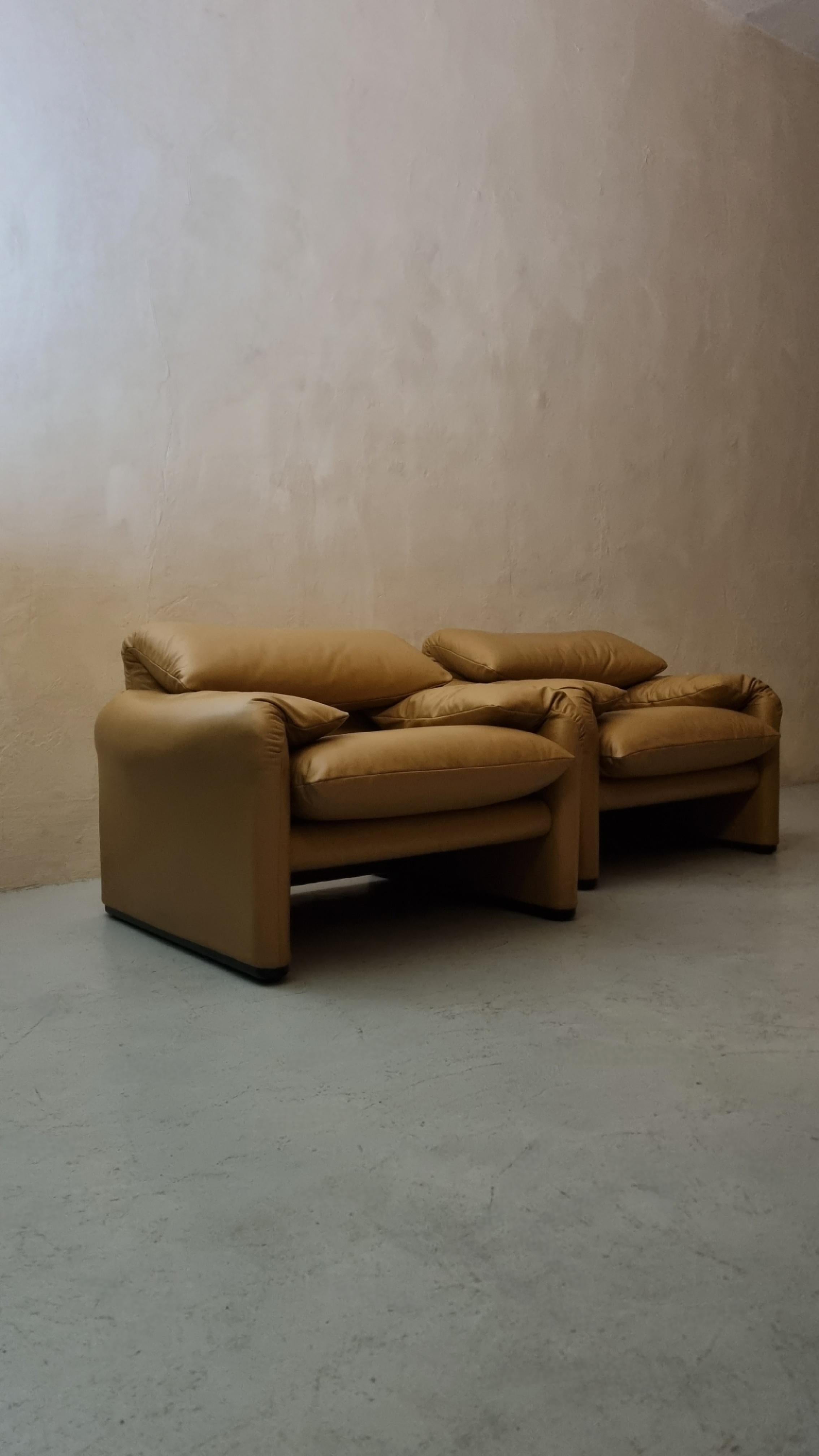 Acciaio Poltrone Maralunga disegnate da Vico Magistretti per Cassina, 1973 in vendita