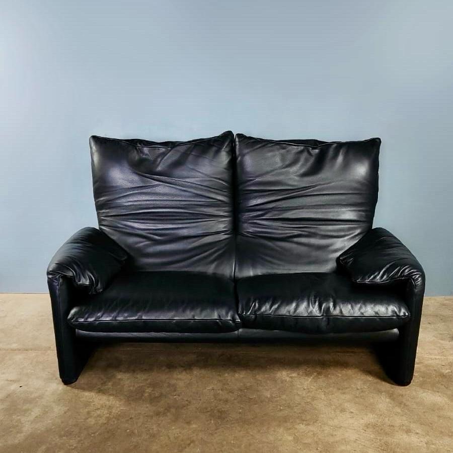 New Stock ✅

Maralunga Black Leather 2 Seater Sofa by Vico Magistretti for Cassina

Originally designed by Vico Magistretti for Cassina in 1973, the Maralunga sofa has become a true design icon.

The Maralunga sofa was created in 1973 by Vico