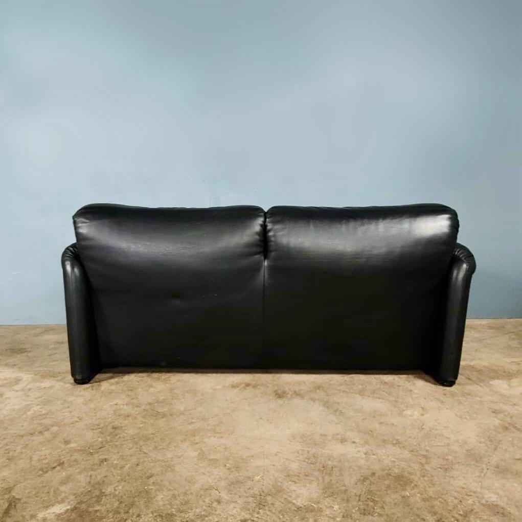 Maralunga 2-Sitzer-Sofa aus schwarzem Leder Vico Magistretti Cassina, Mid-Century im Zustand „Hervorragend“ in Cambridge, GB