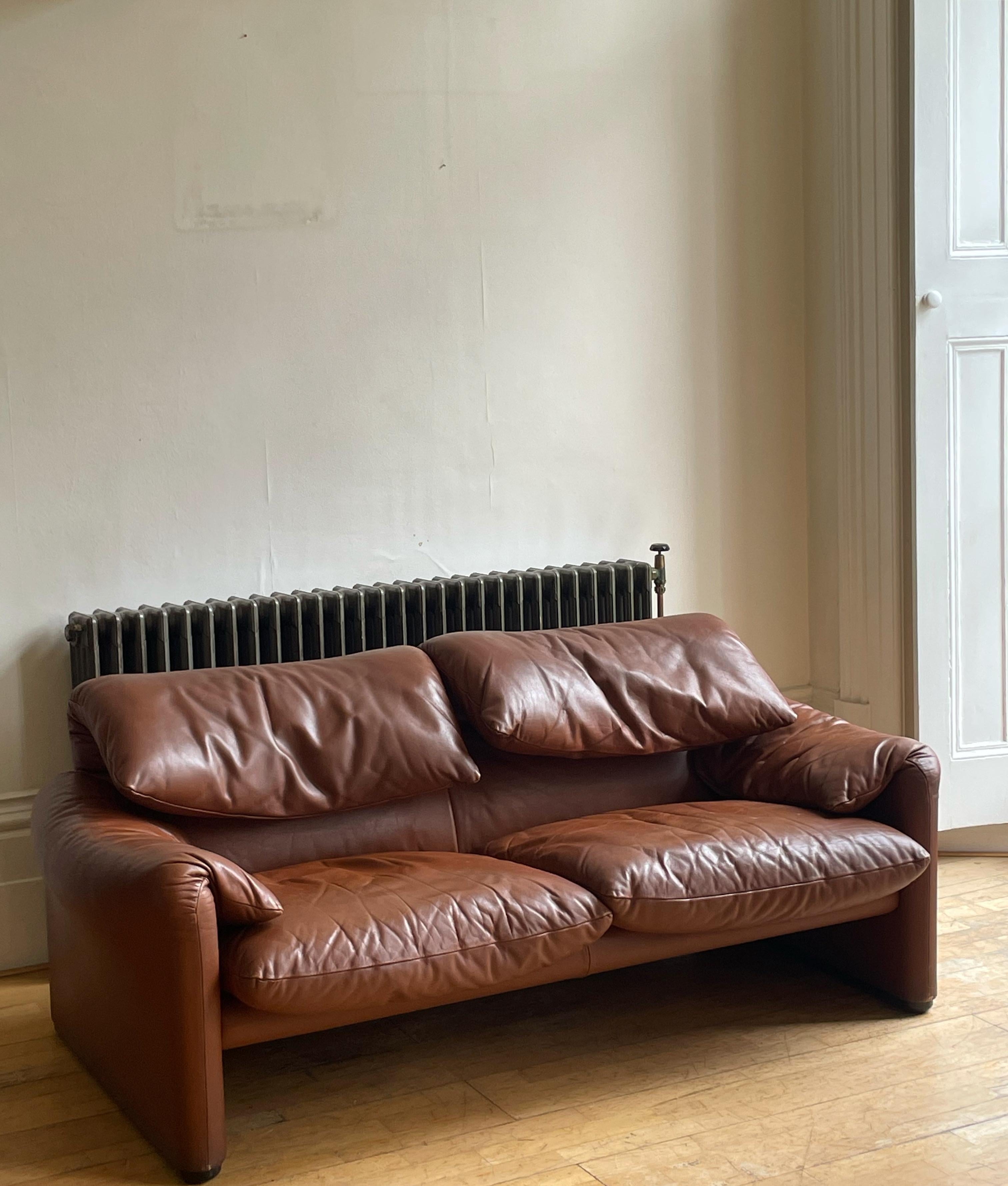 Maralunga Brown Leather Two Seater Sofa by Vico Magistretti, Vintage 3