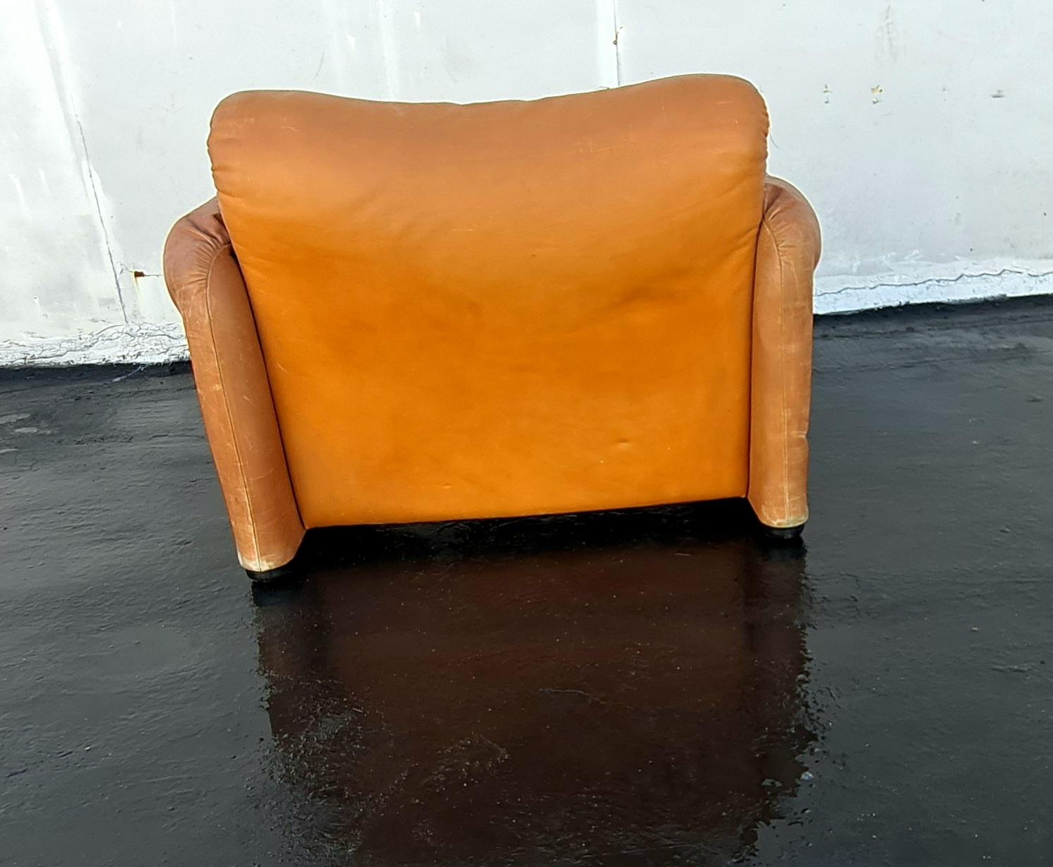 Leather Maralunga Chair 675 by Vico Magistretti for Cassina.