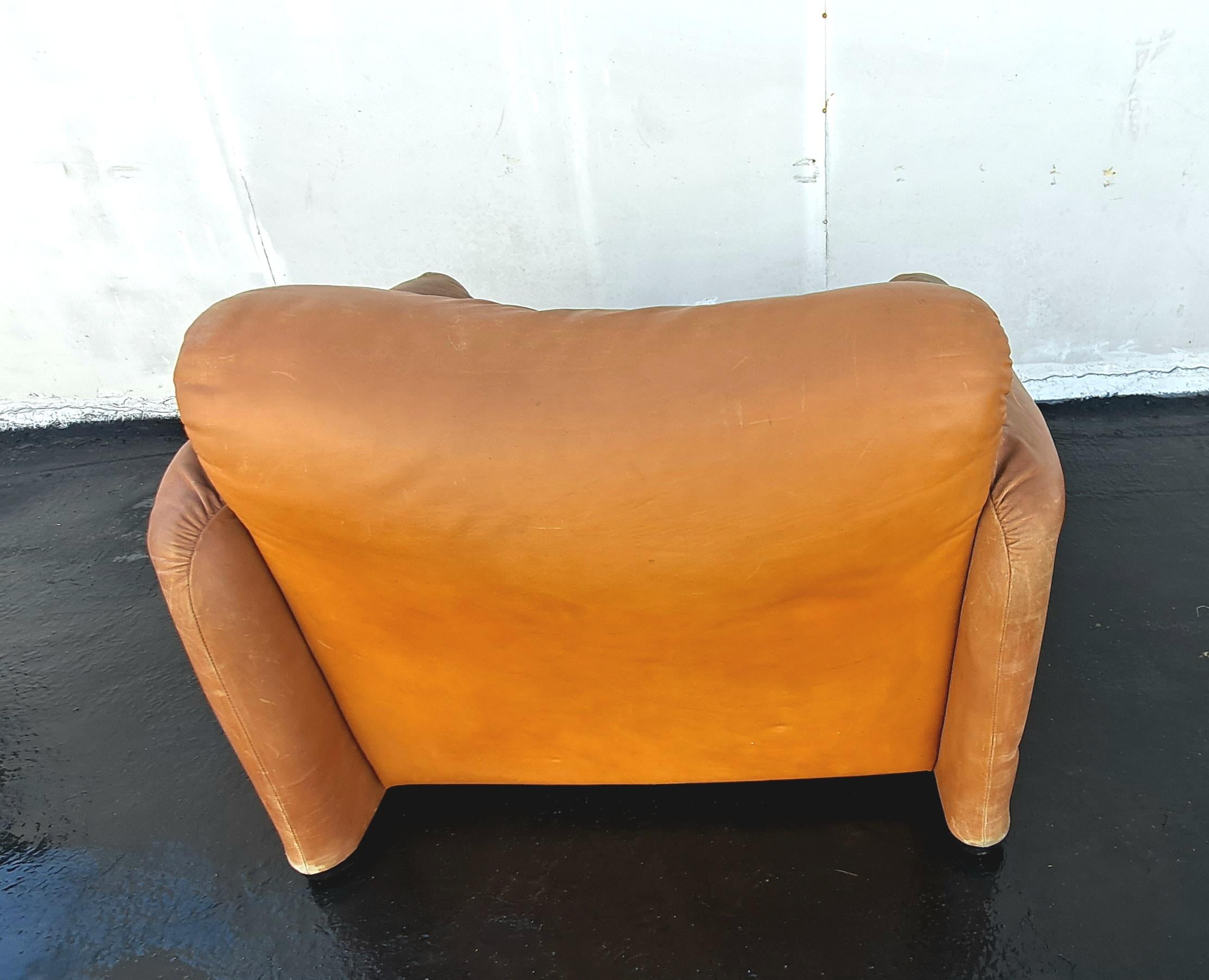 Maralunga Chair 675 by Vico Magistretti for Cassina. 1