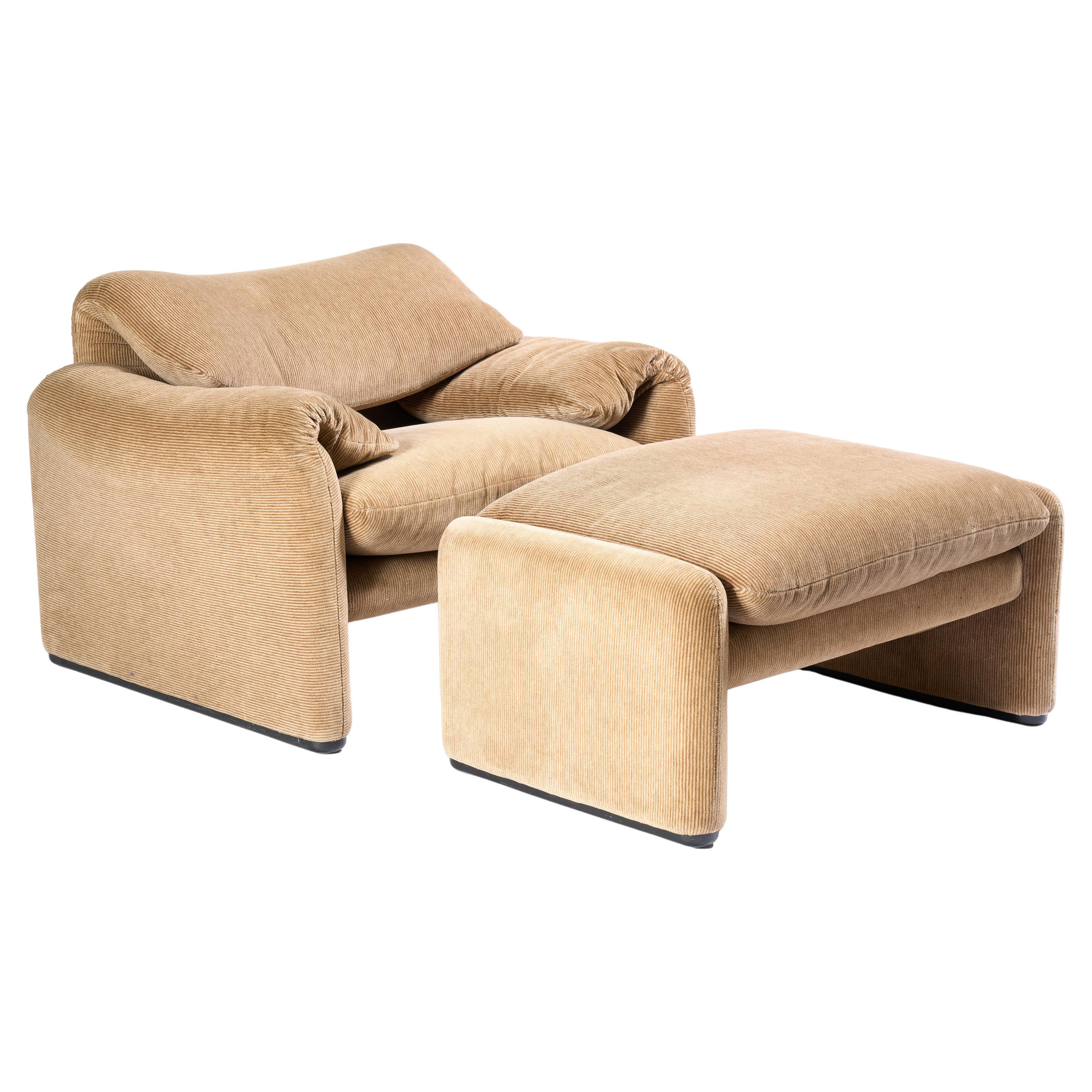 Maralunga Stuhl und Ottomane von Vico Magistretti für Cassina