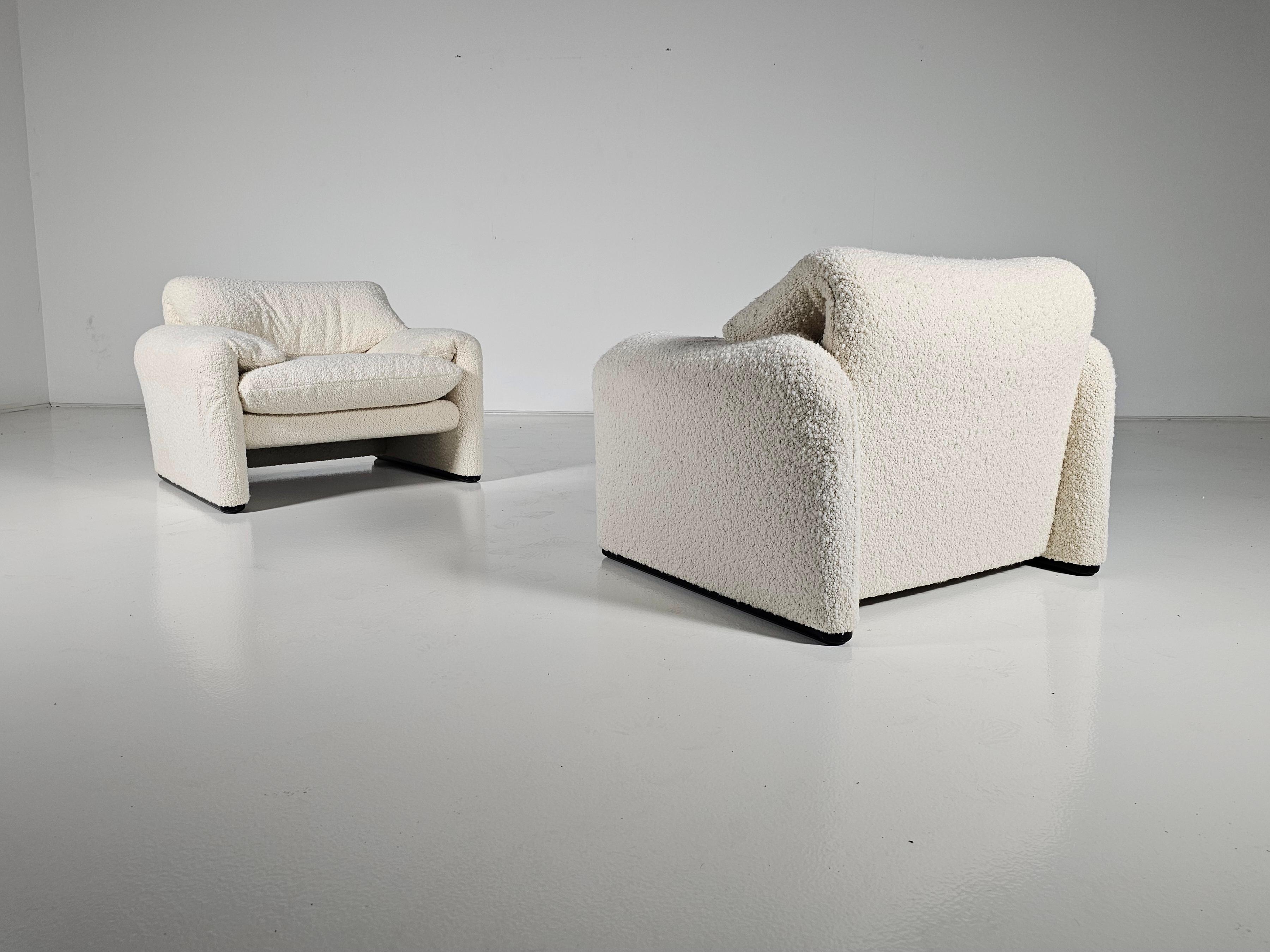 Mid-Century Modern Maralunga Chairs in cream boucle by Vico Magistretti for Cassina, 1970s