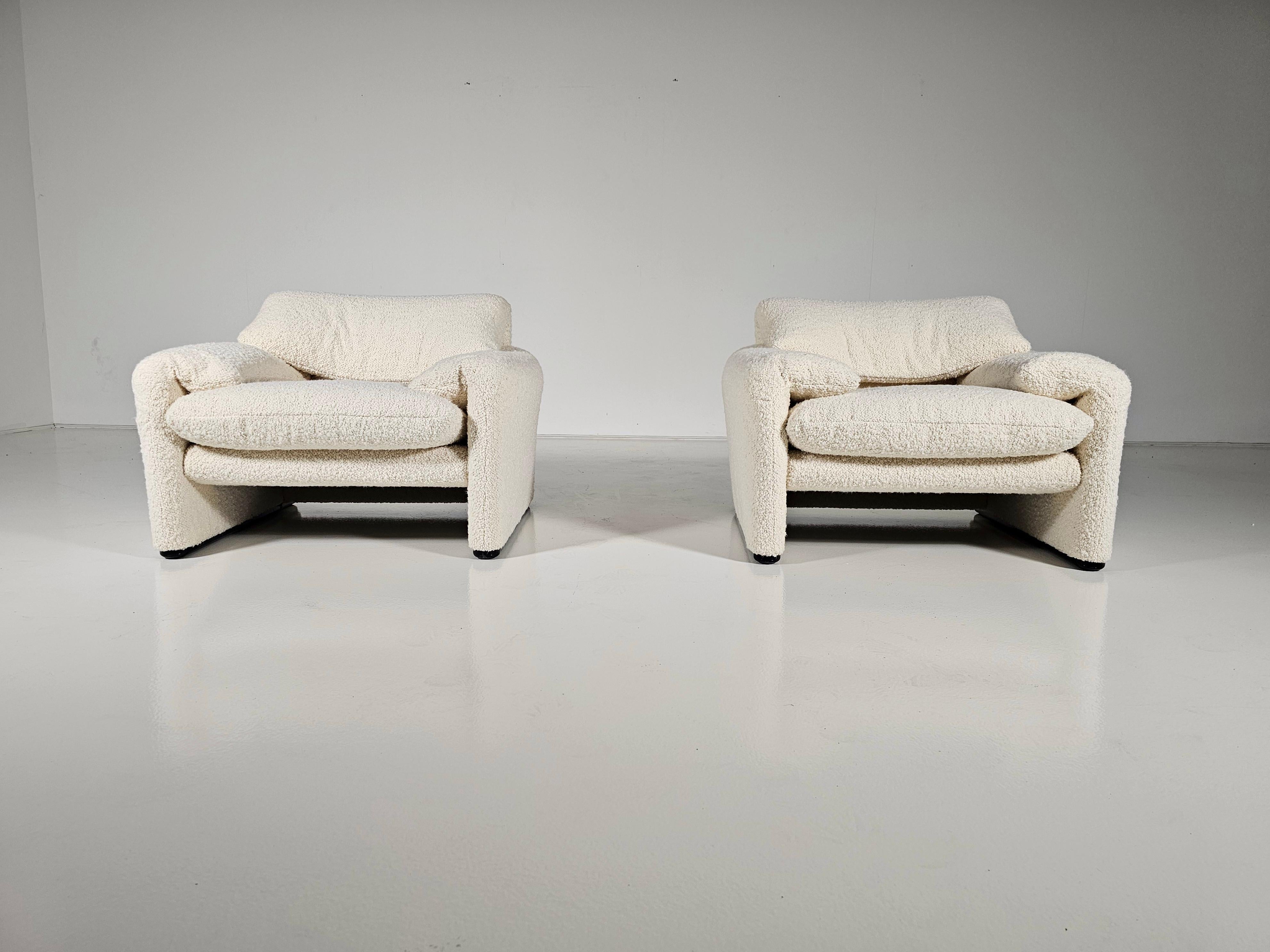 Late 20th Century Maralunga Chairs in cream boucle by Vico Magistretti for Cassina, 1970s