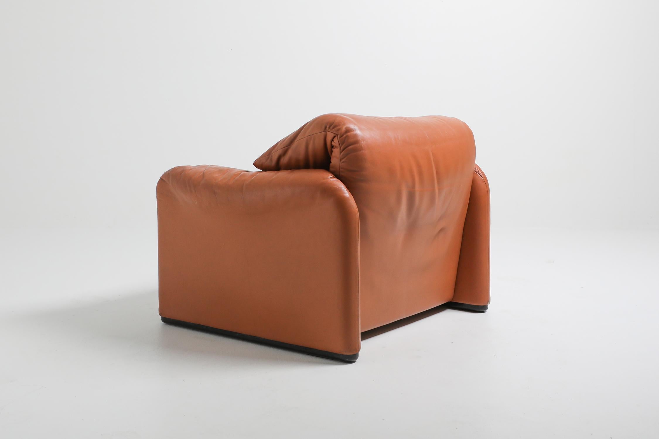 Leather Maralunga Cognac Chairs by Vico Magistretti for Cassina, 1974