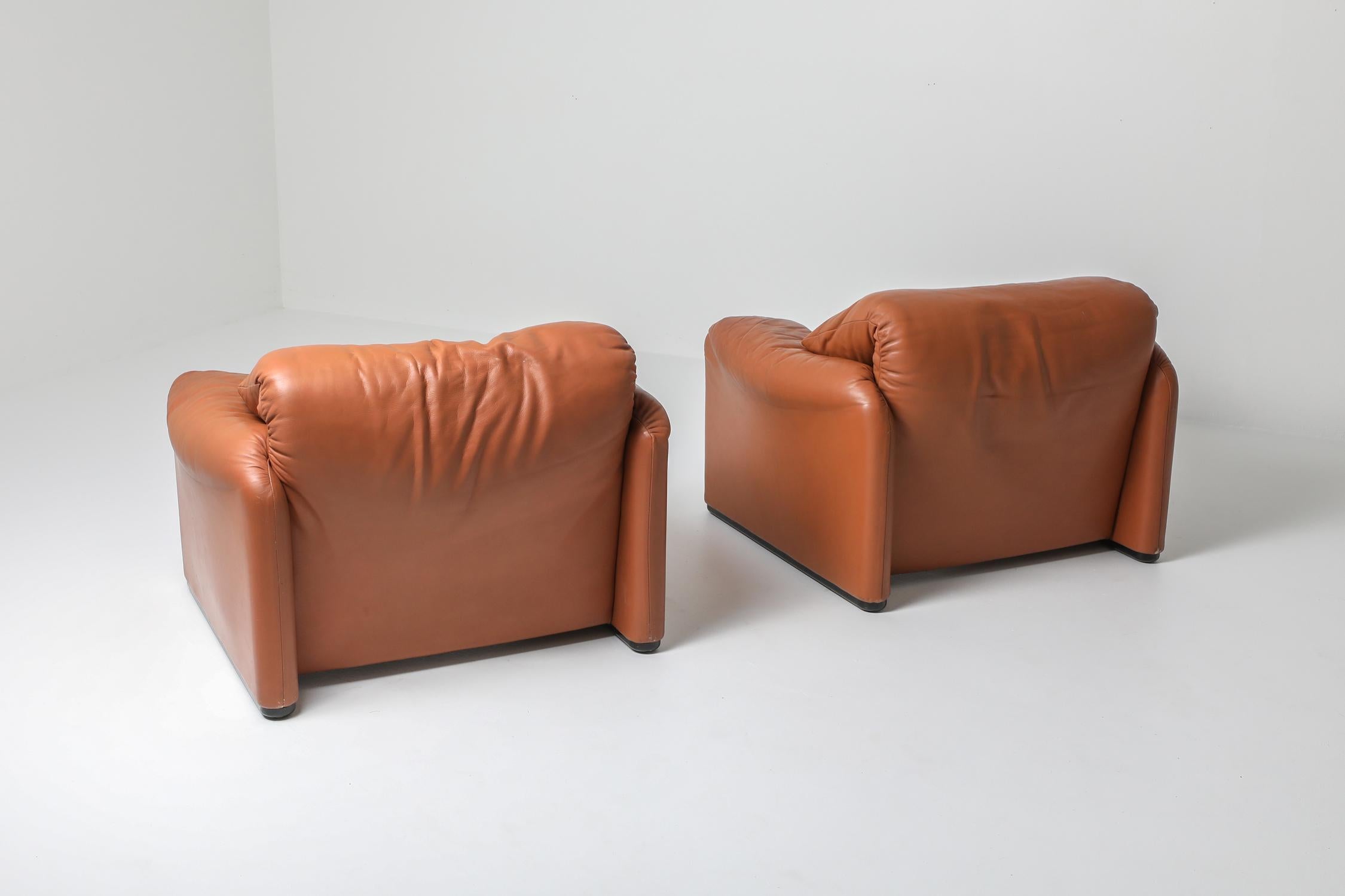 20th Century Maralunga Cognac Chairs by Vico Magistretti for Cassina, 1974