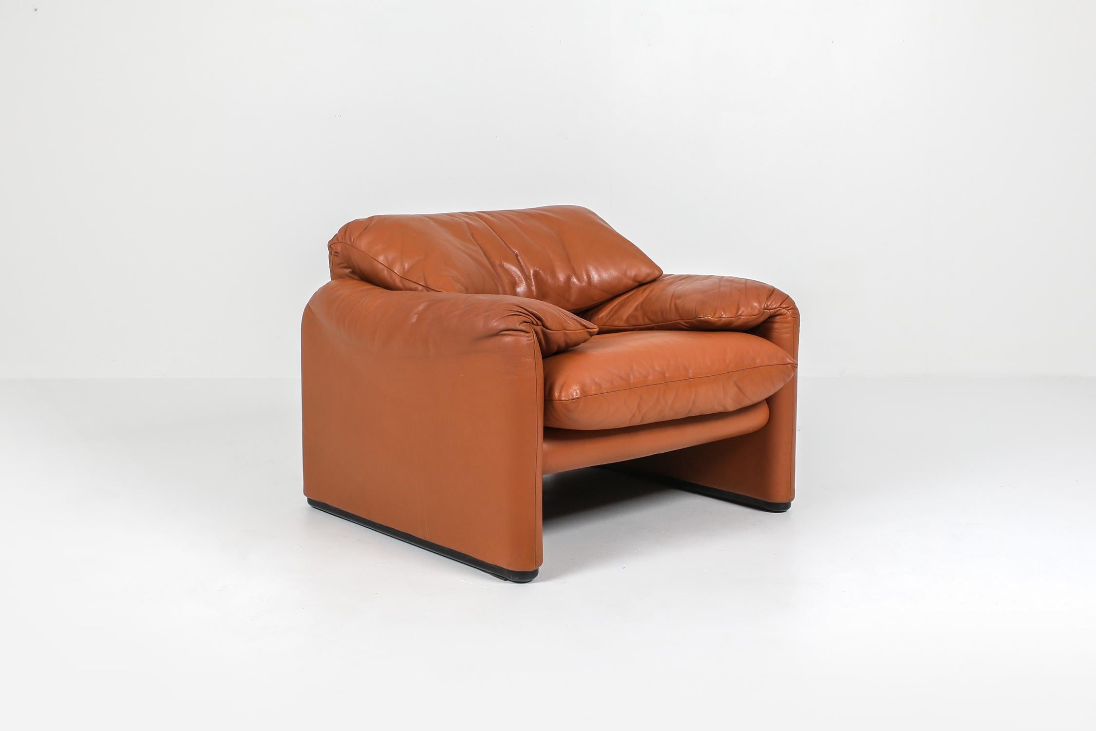 Maralunga Cognac Leather Club Chairs by Vico Magistretti for Cassina, 1974 2